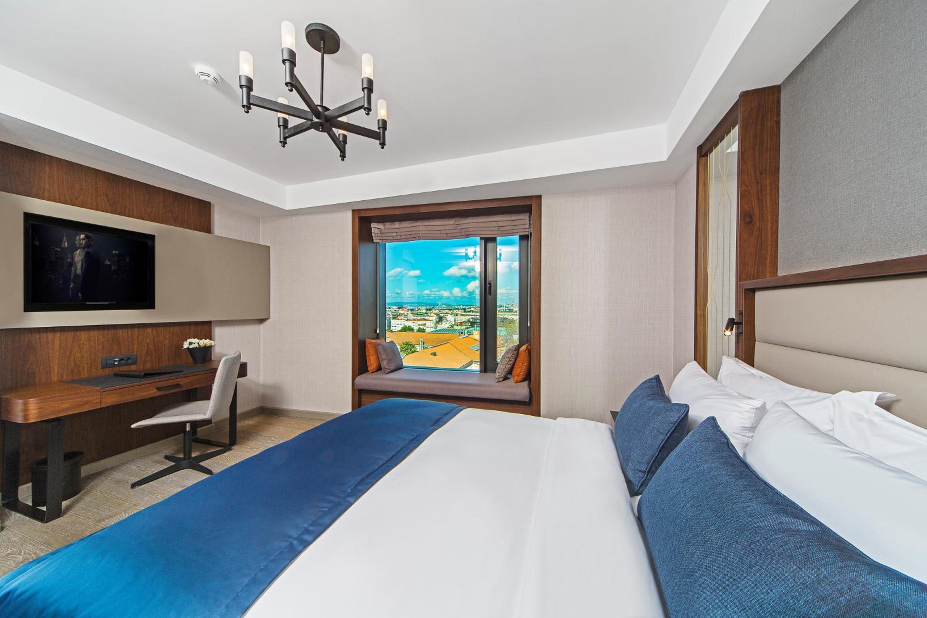 Deluxe Double or Twin Room with Sea View photo 1