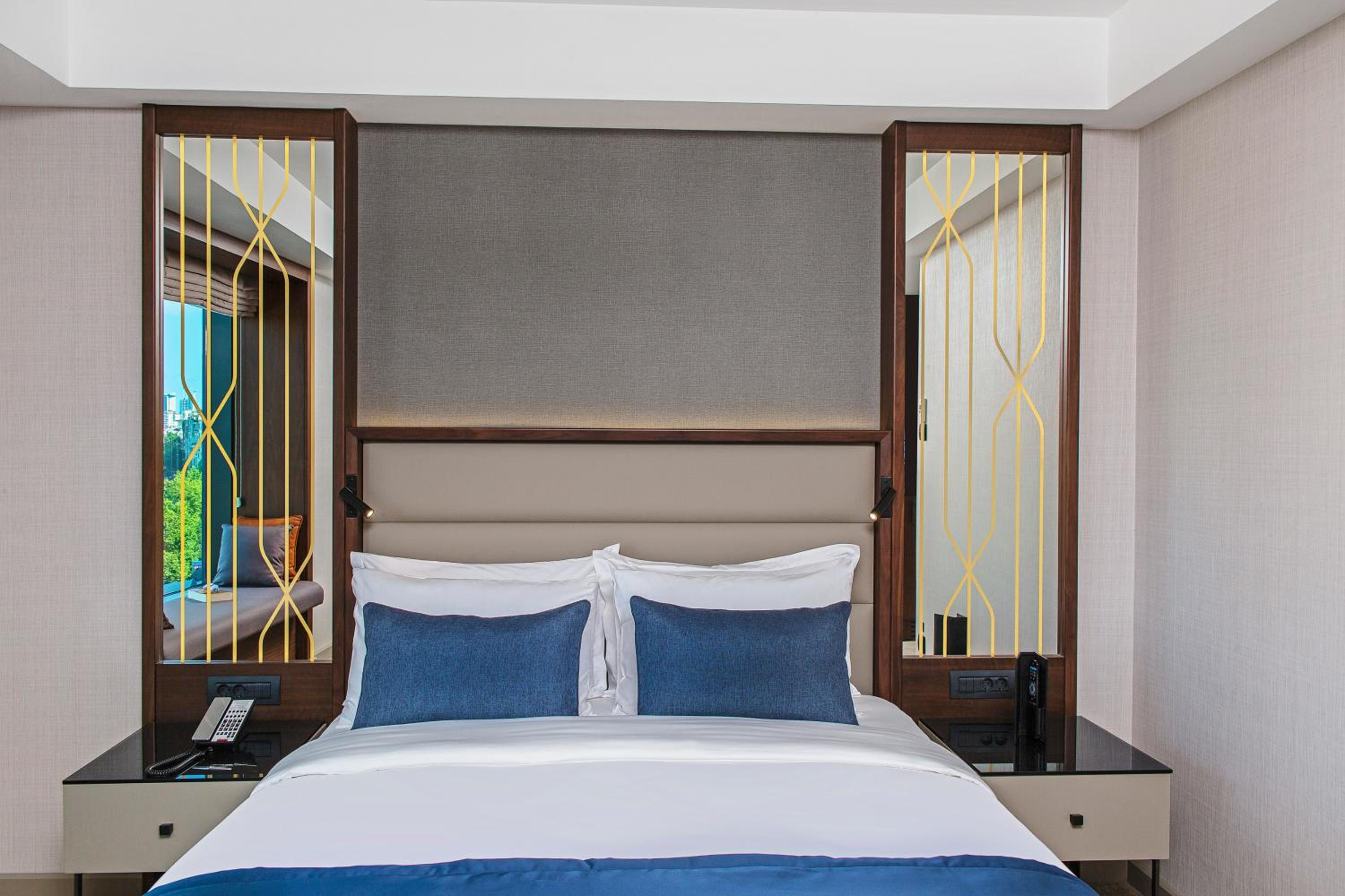 Standard Double or Twin Room photo 1