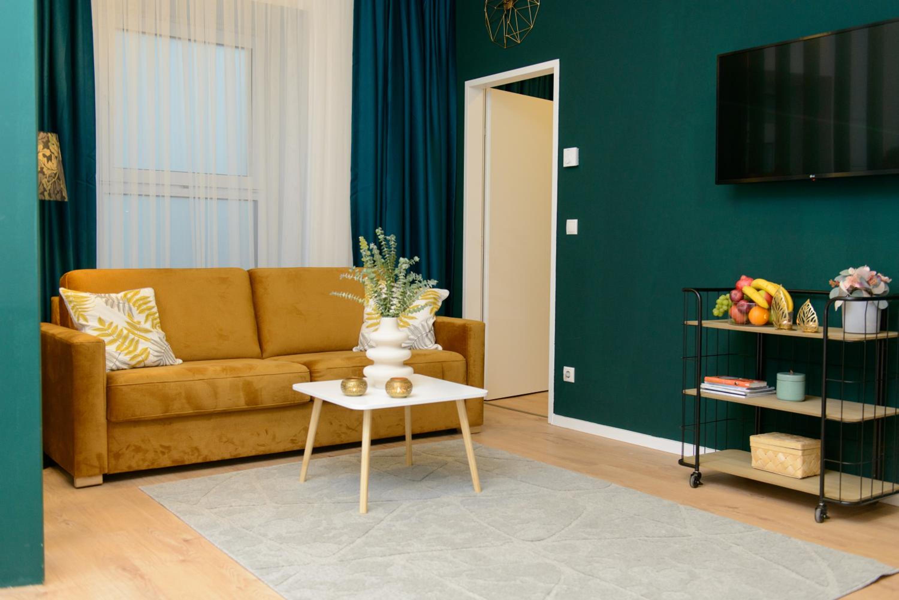 Deluxe Apartment