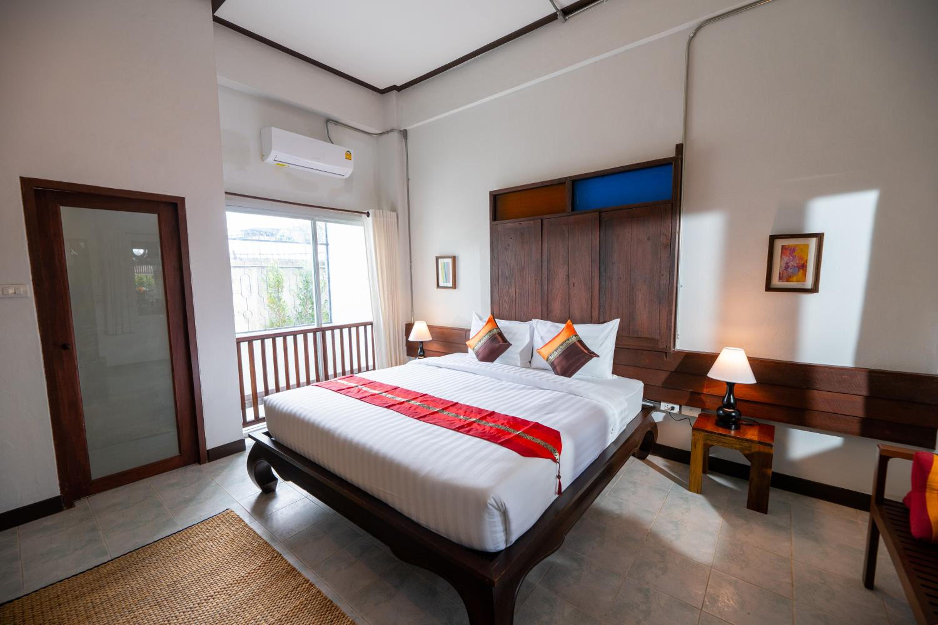 Double Room - Photo 7