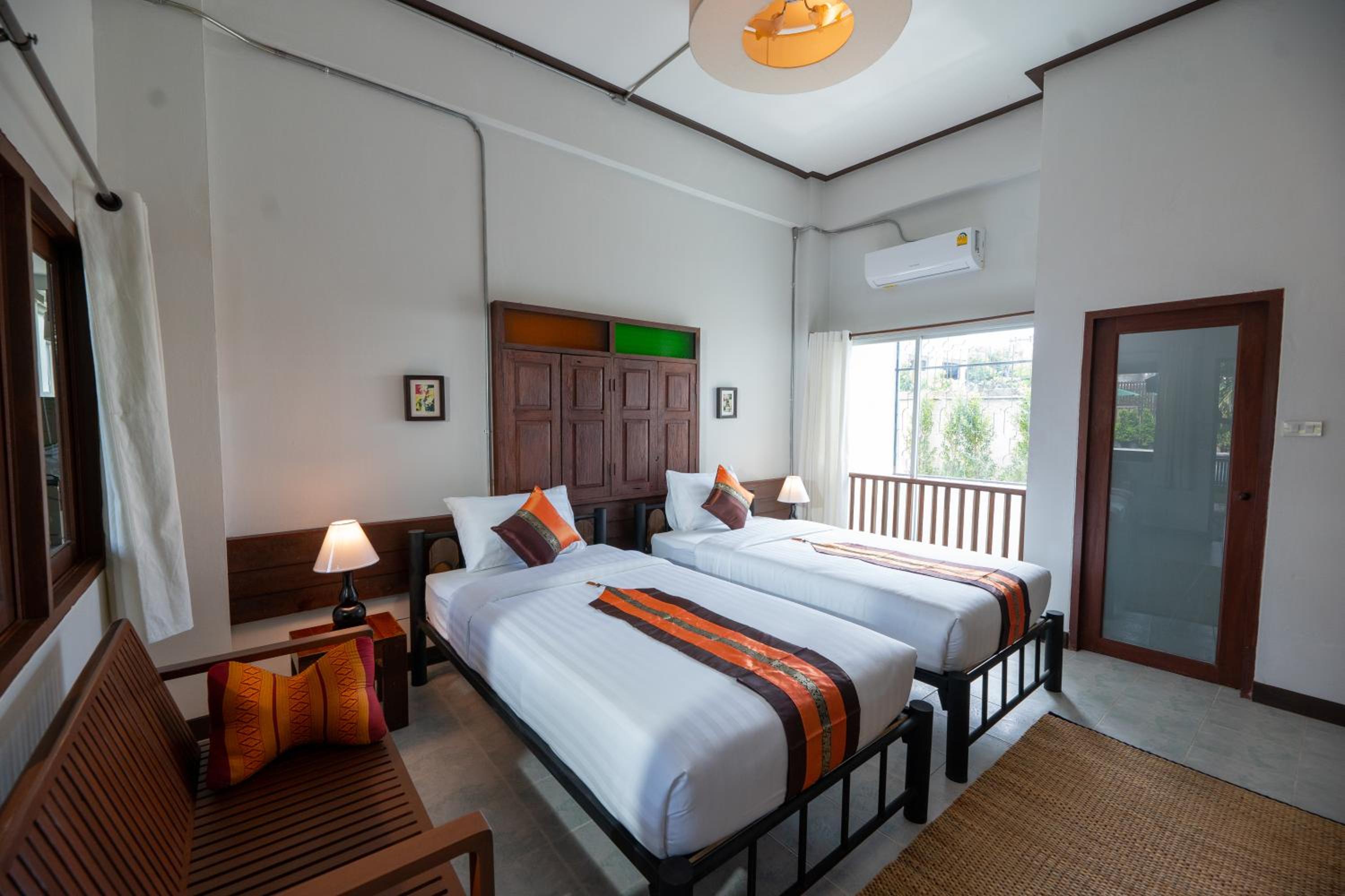 Twin Room - Photo 4