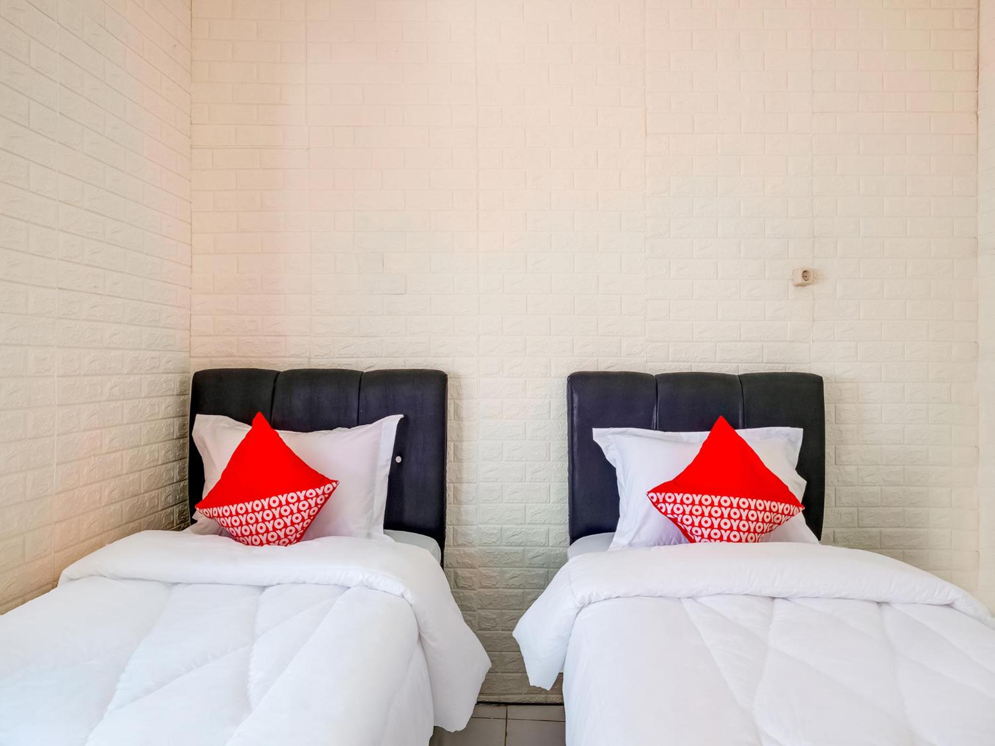 Standard Twin Room - Photo 6