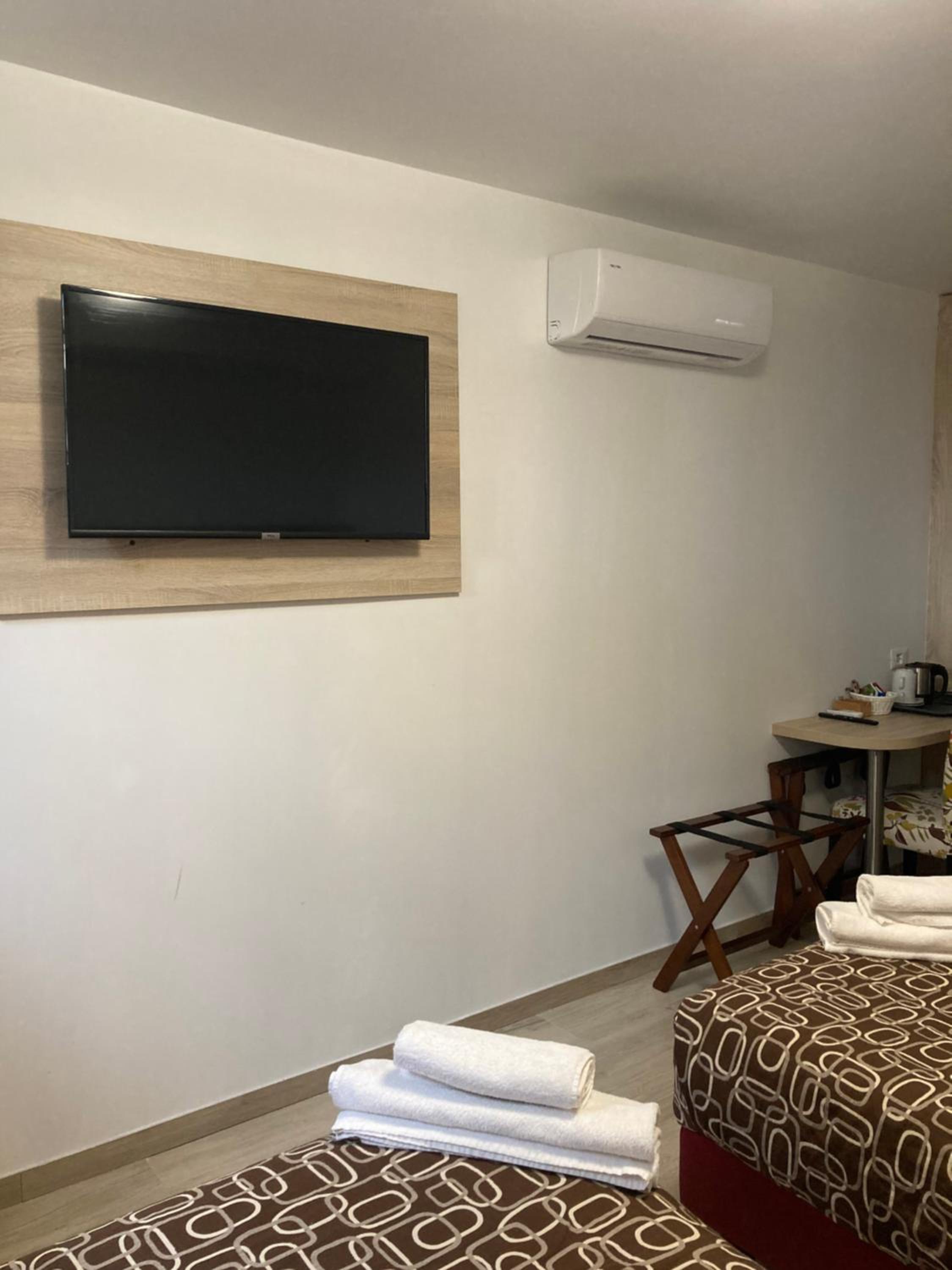 Double Or Twin Room photo 2