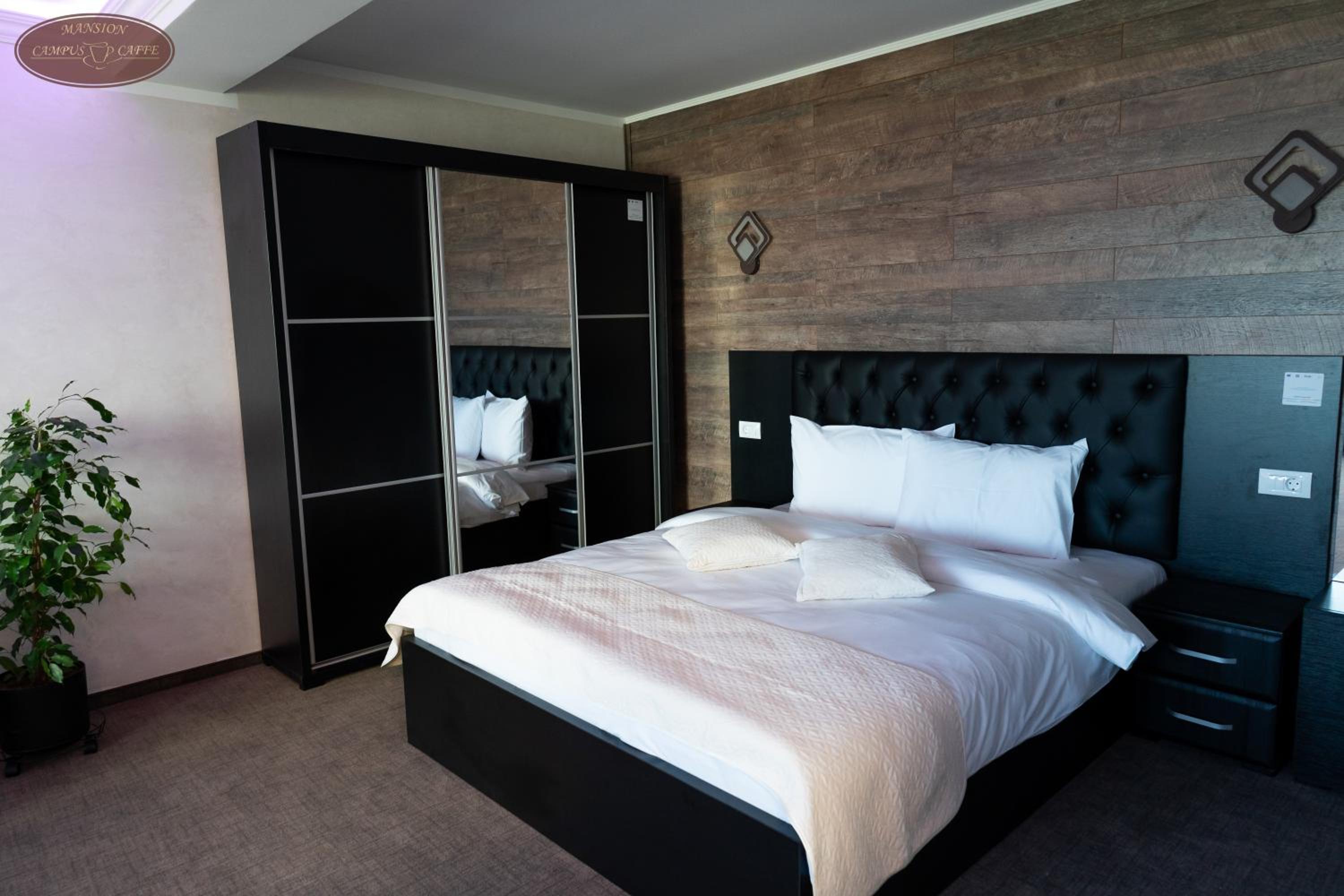 Superior King Room photo 2