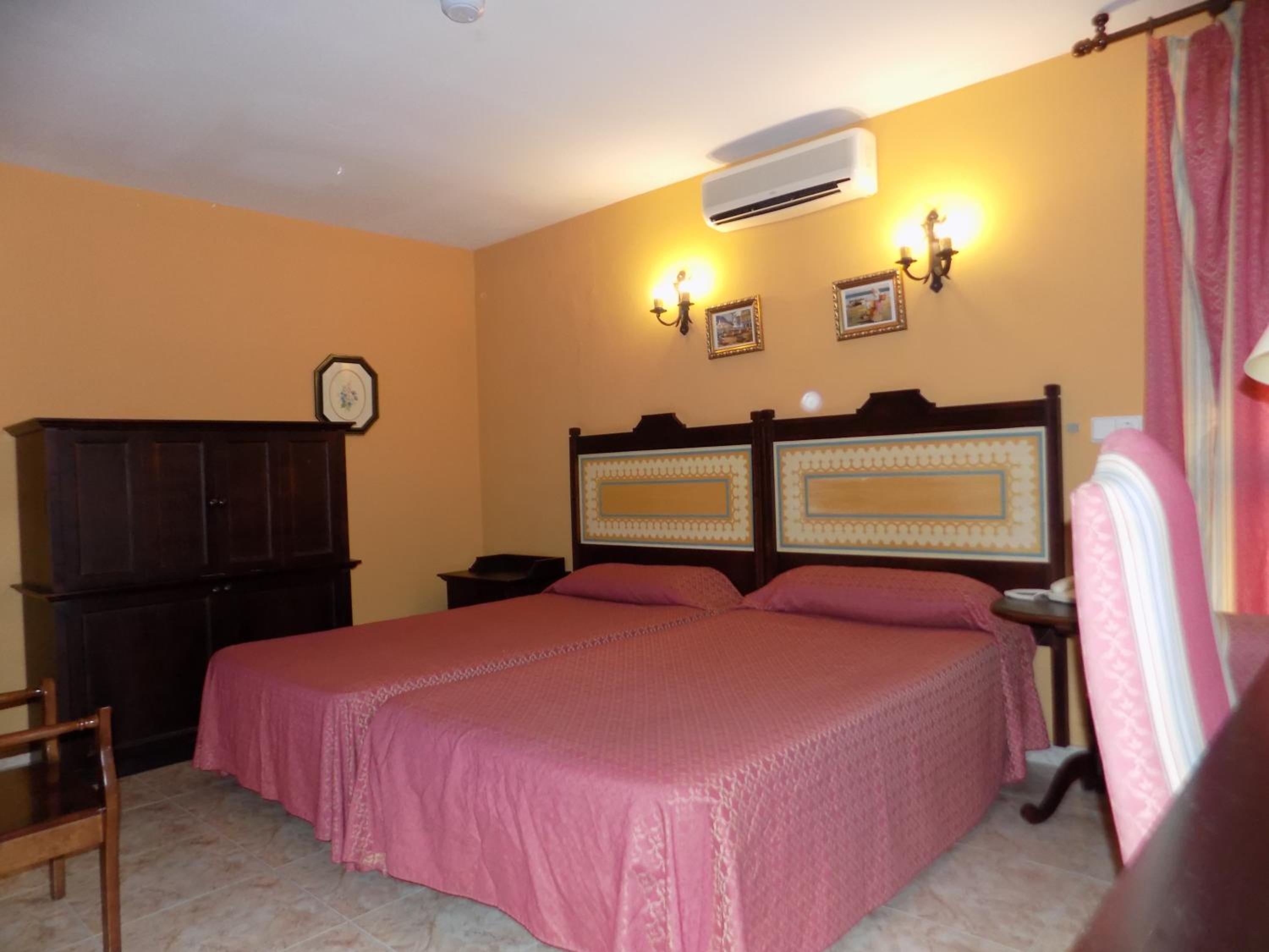 Triple Room (3 Adults)