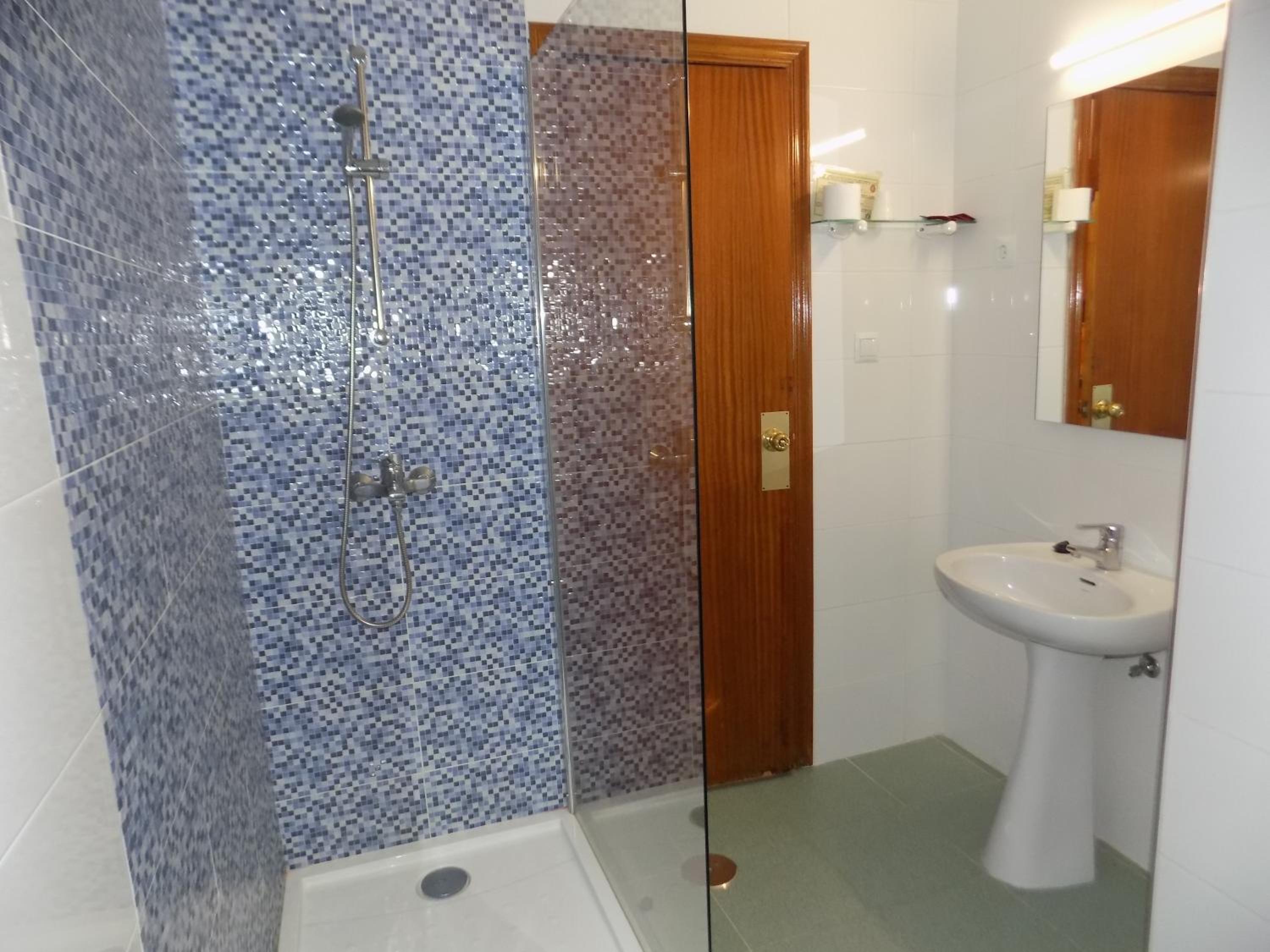 Triple Room (3 Adults) photo 3