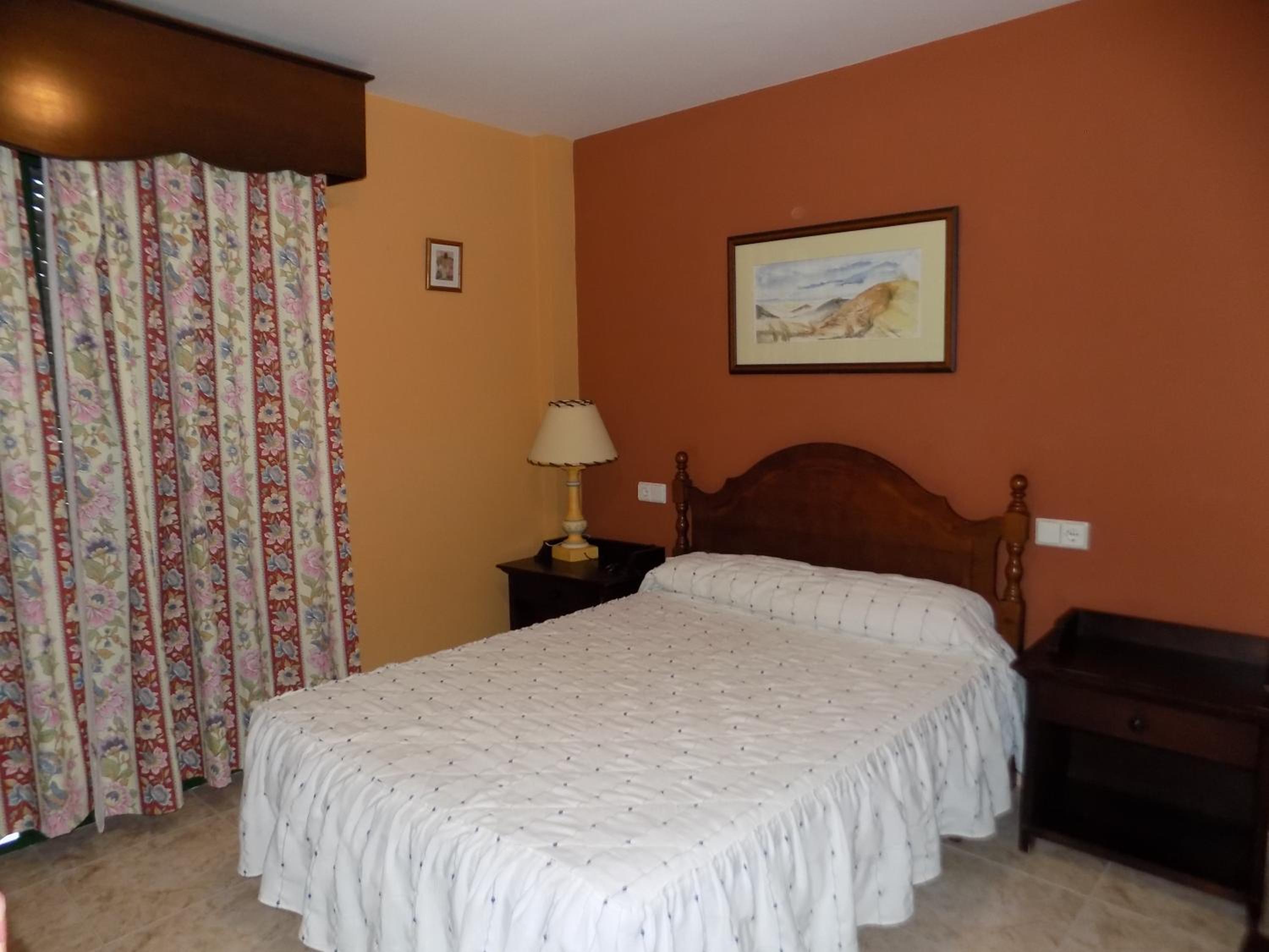 Economy Double or Twin Room photo 2