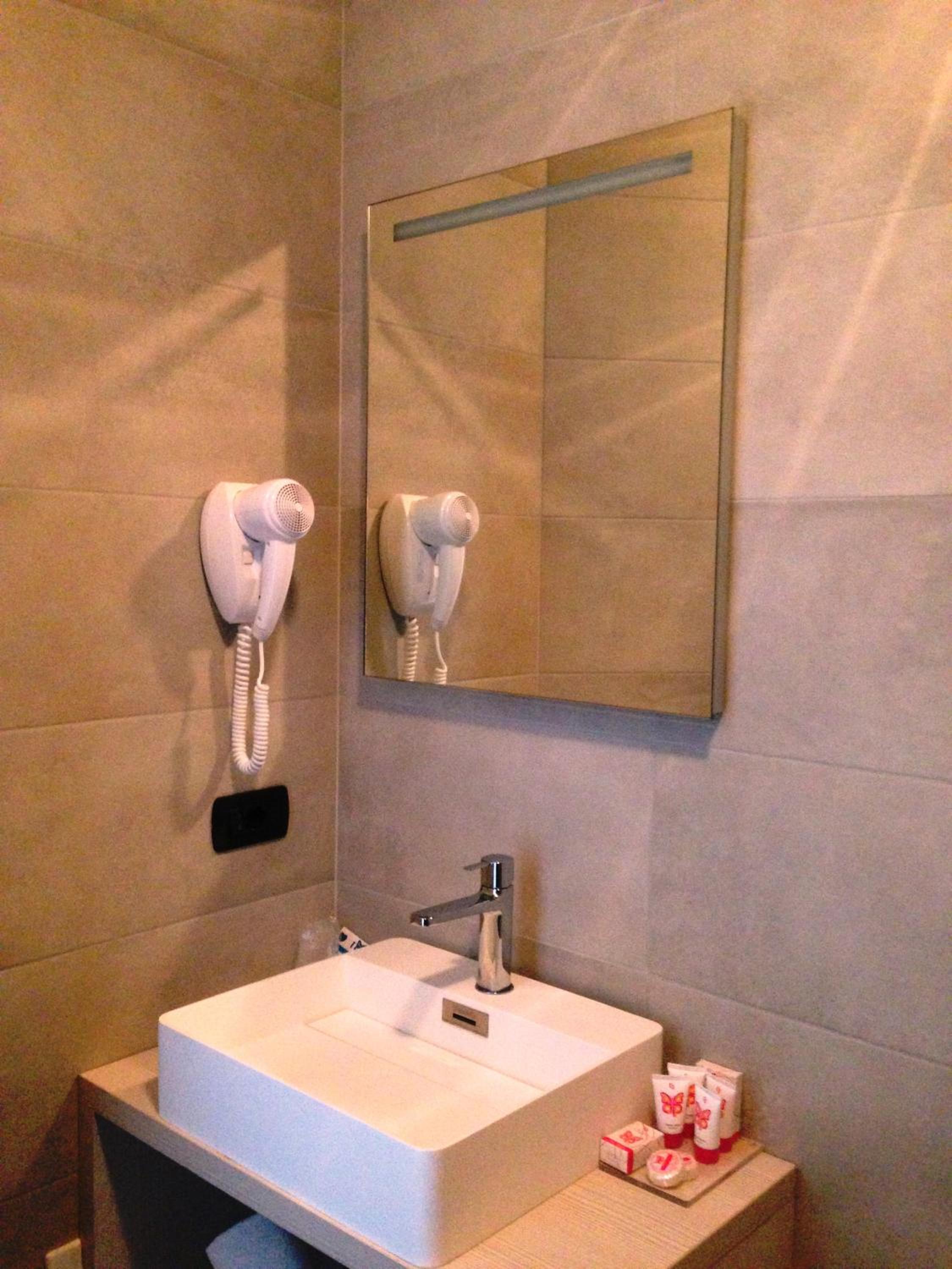 Double or Twin Room with Mountain View photo 2