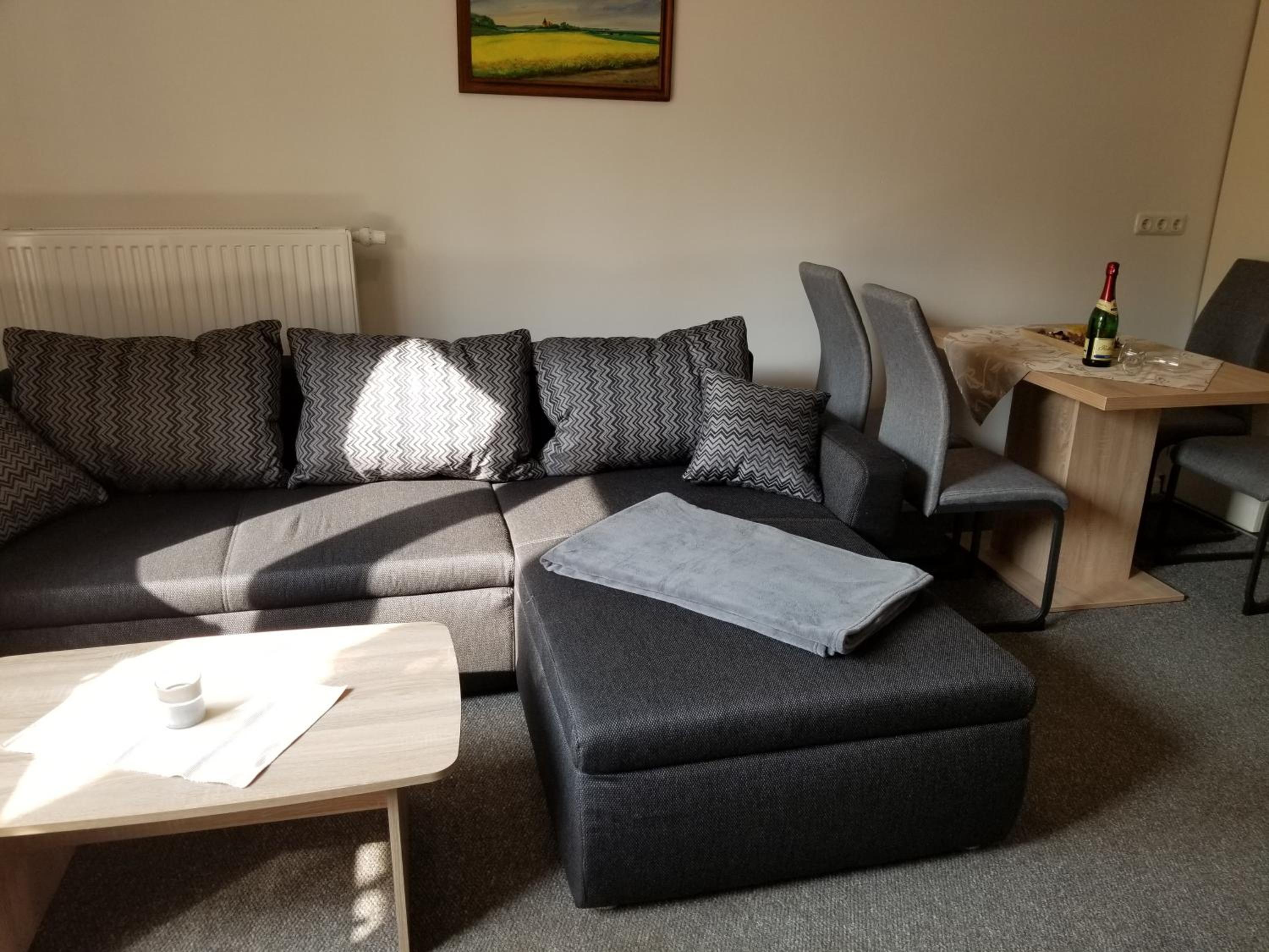 Apartment with Terrace - Photo 7