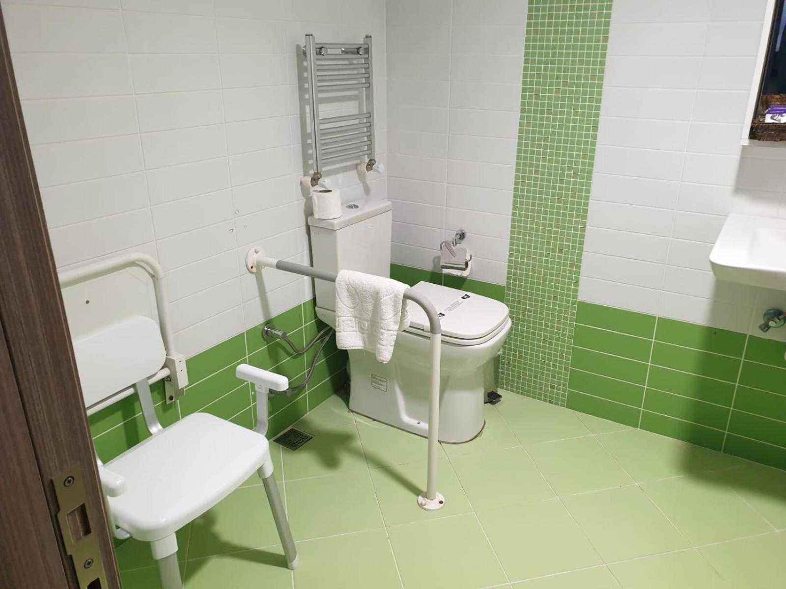 Double Room - Disability Access photo 3