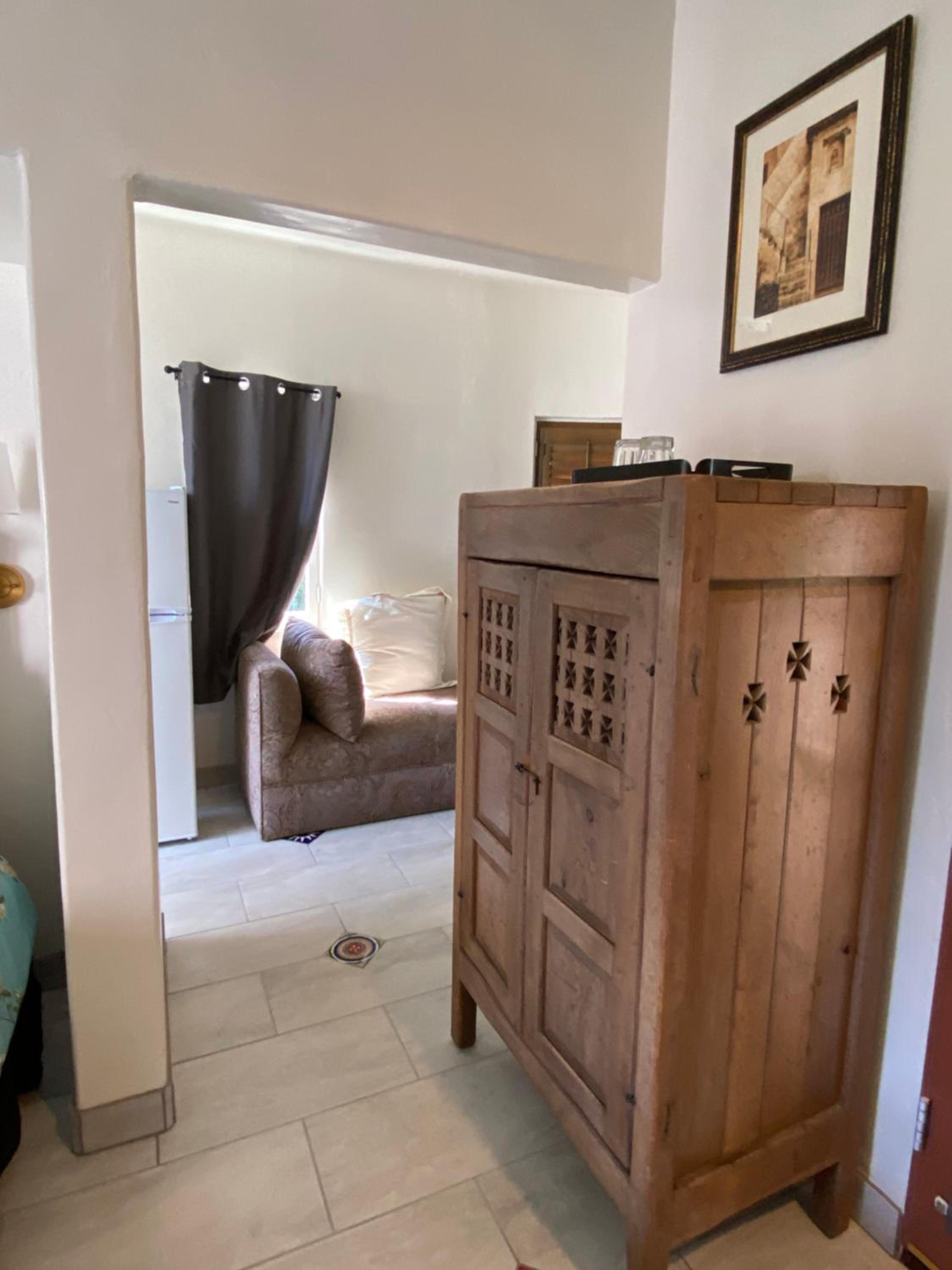 Suite with Balcony - Photo 9