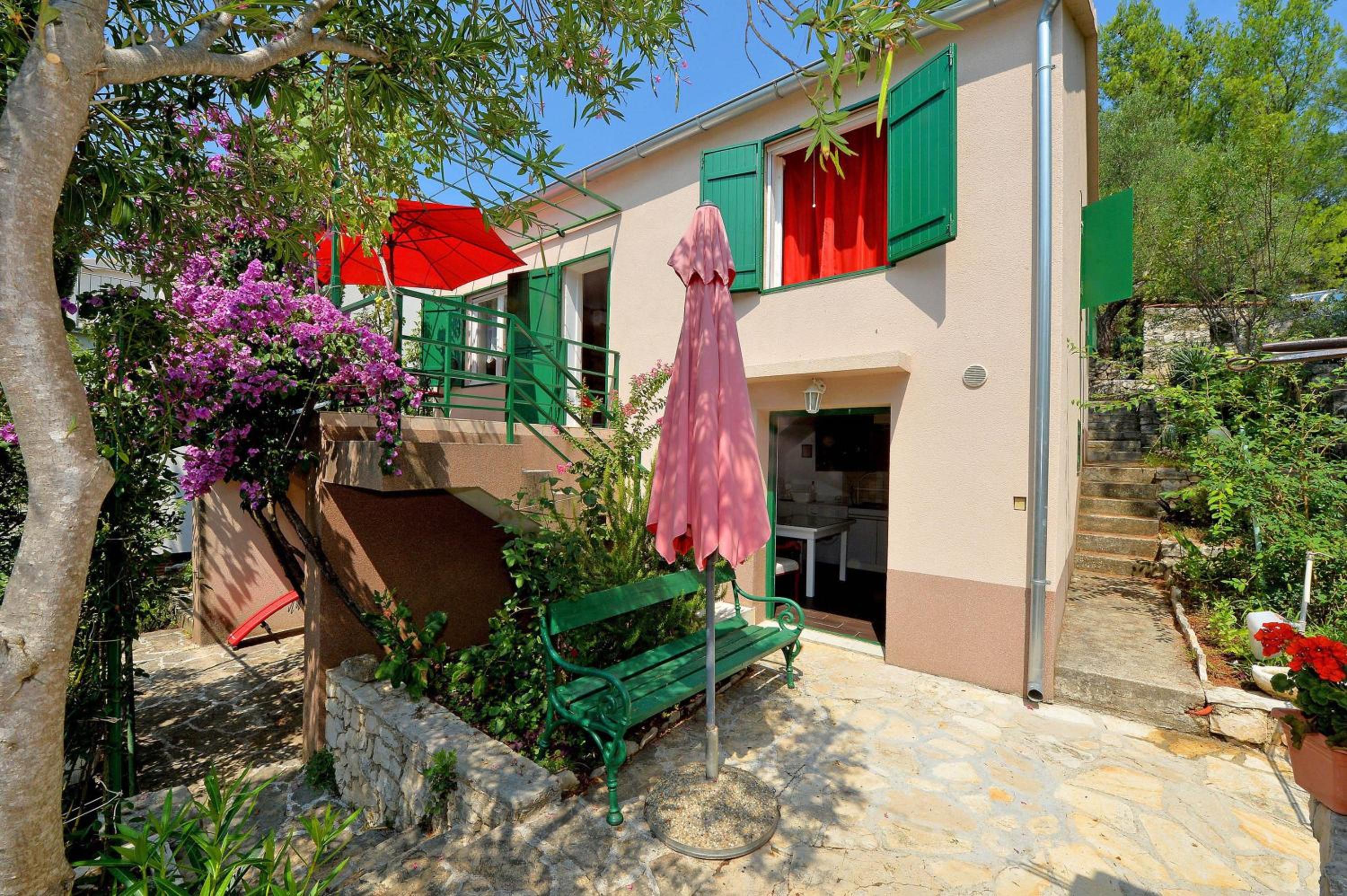 Villa photo 3