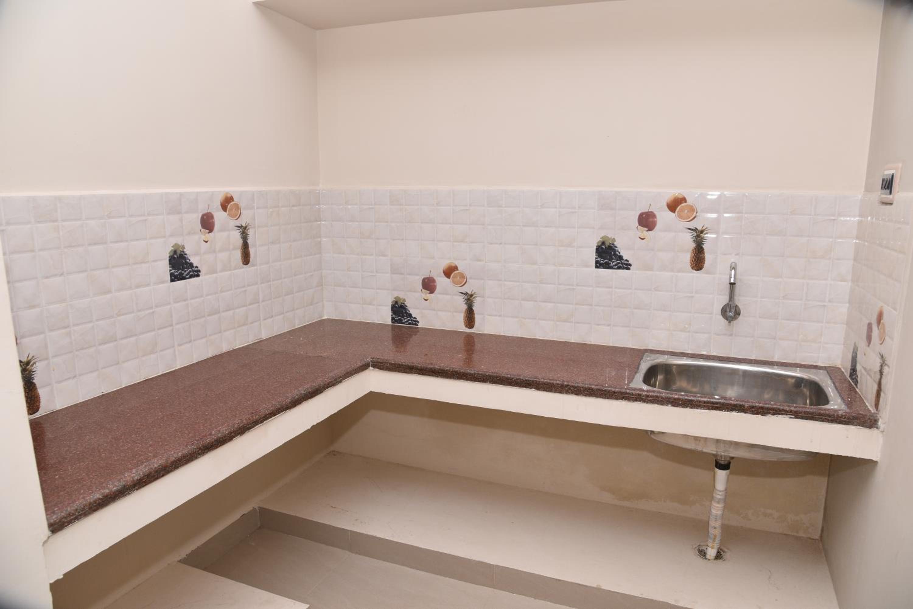Deluxe Family Suite - Photo 2