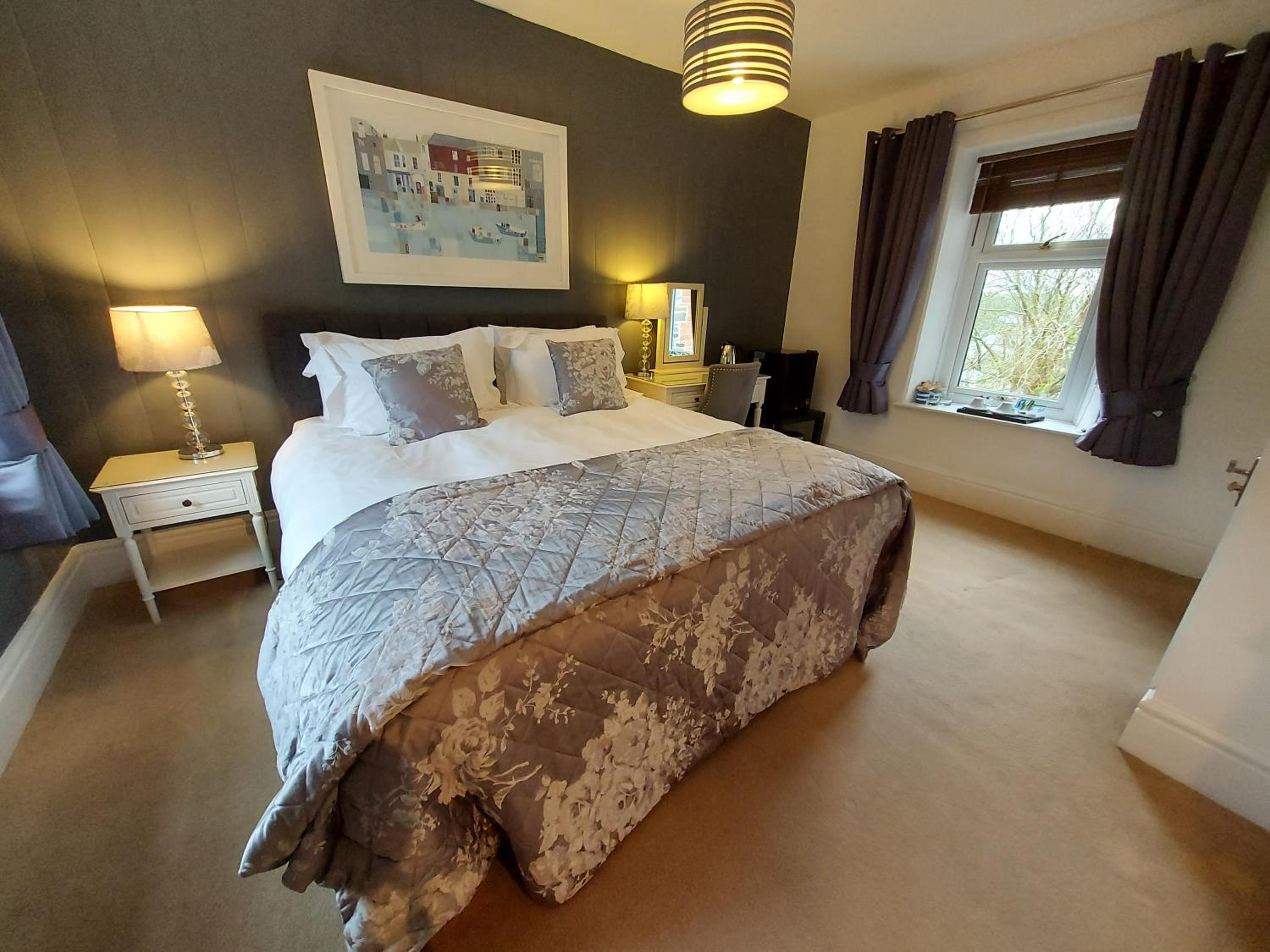Superior King Room