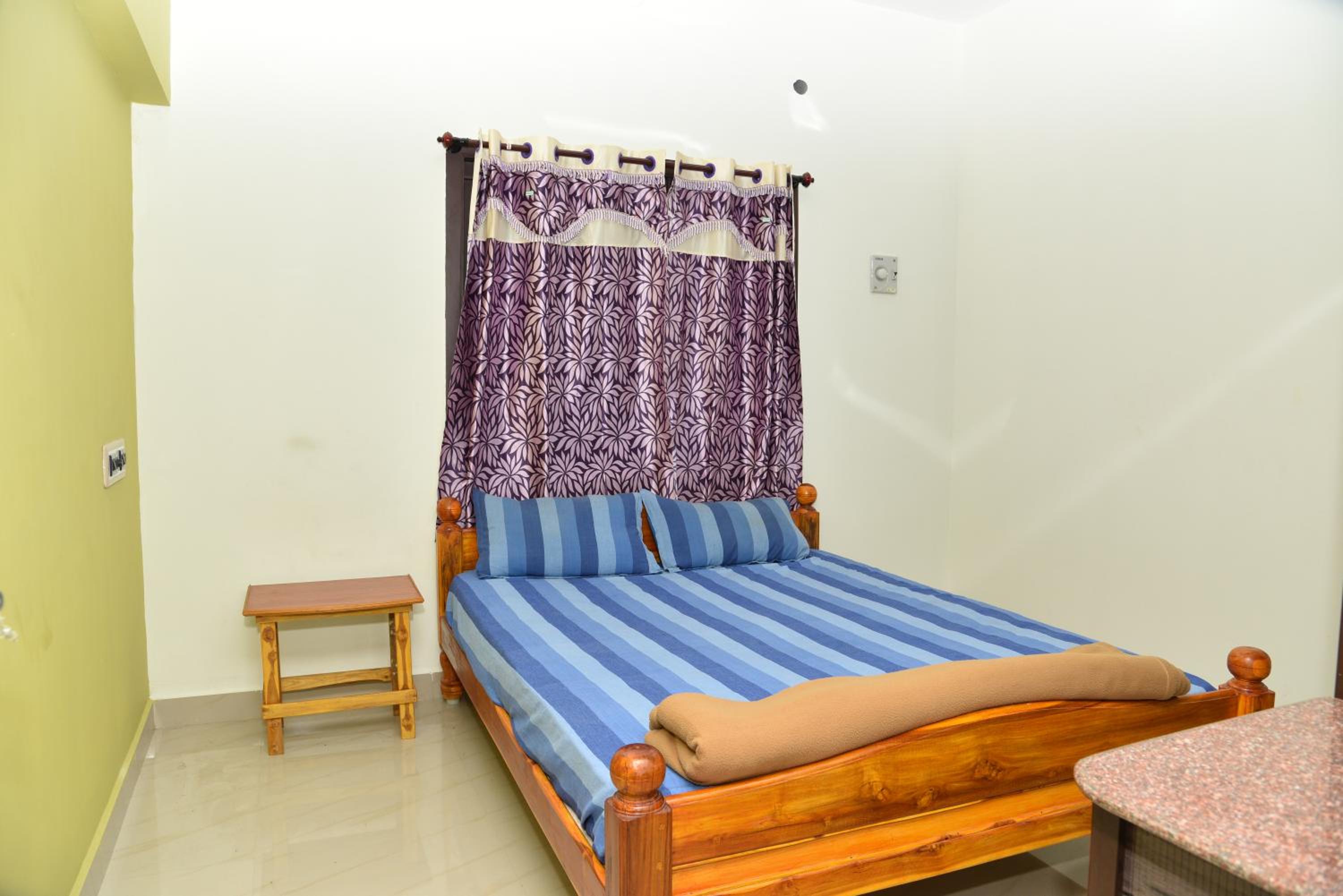 Budget Double Room - Photo 1
