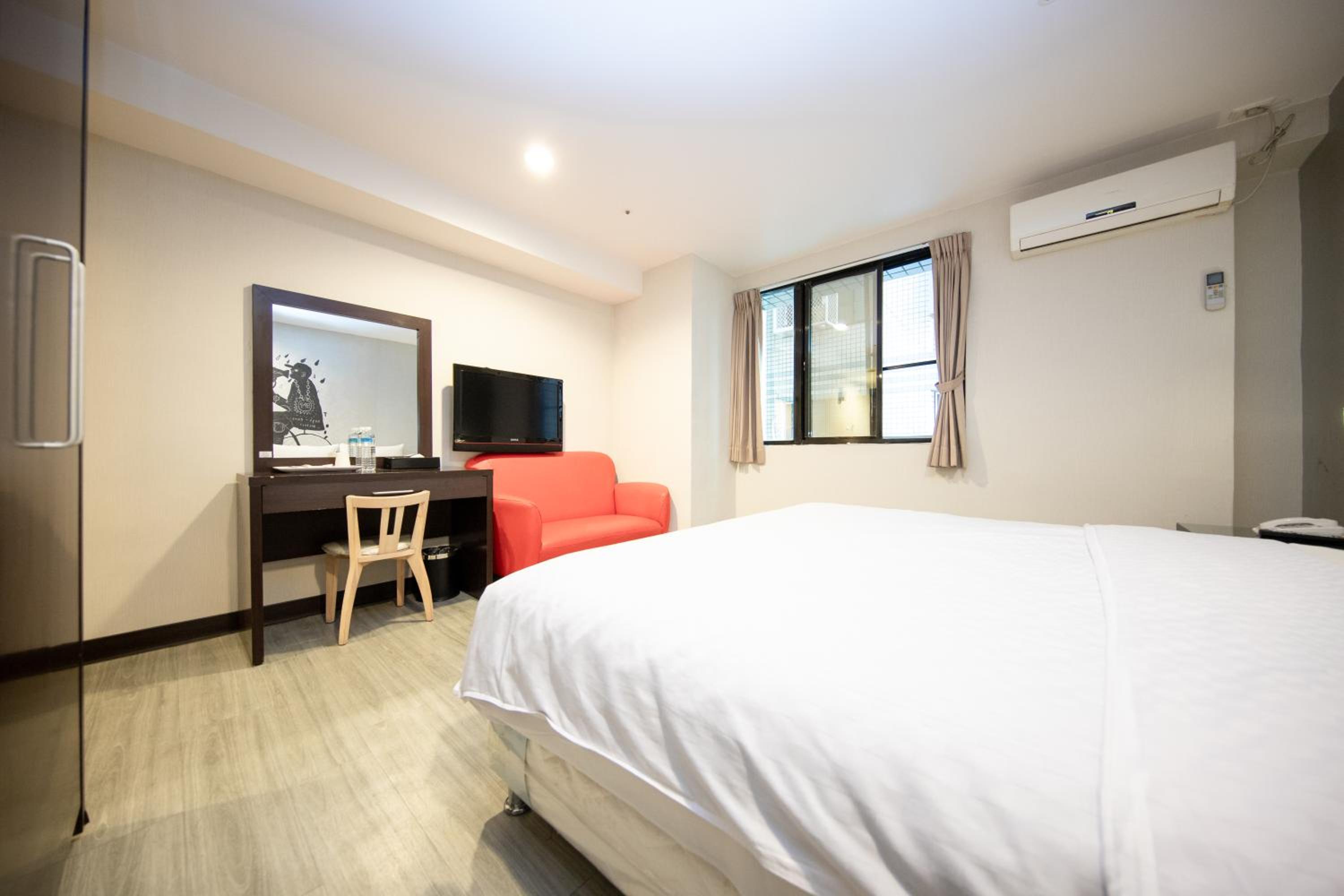 Standard Double Room No View - Photo 32