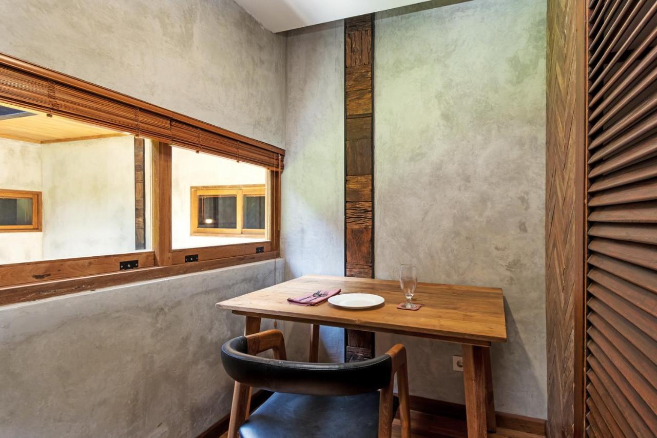 One-Bedroom Apartment - Photo 3