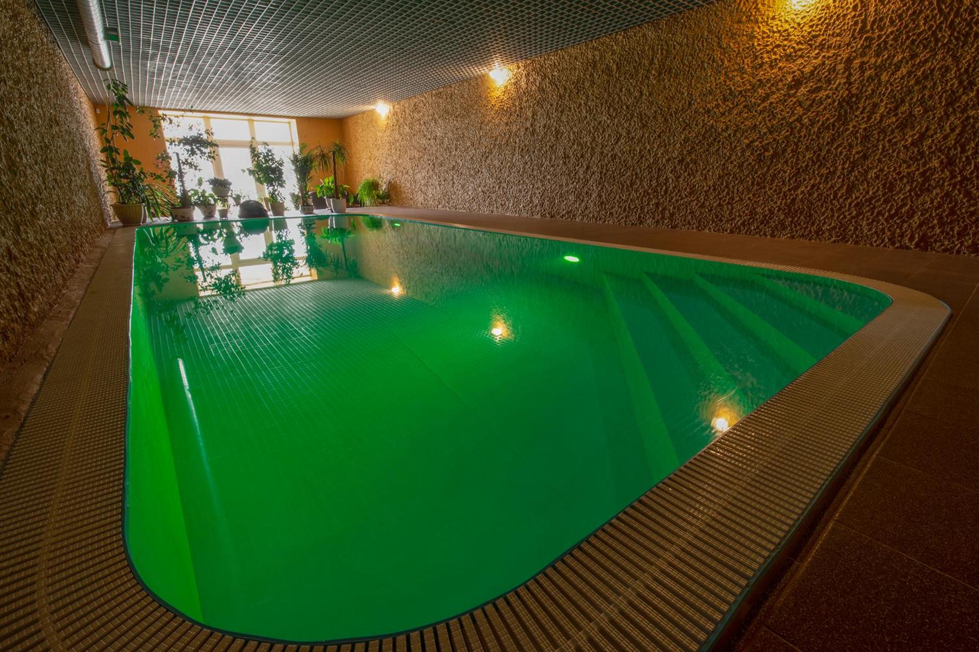 Quadruple Room with Spa Package - Photo 11