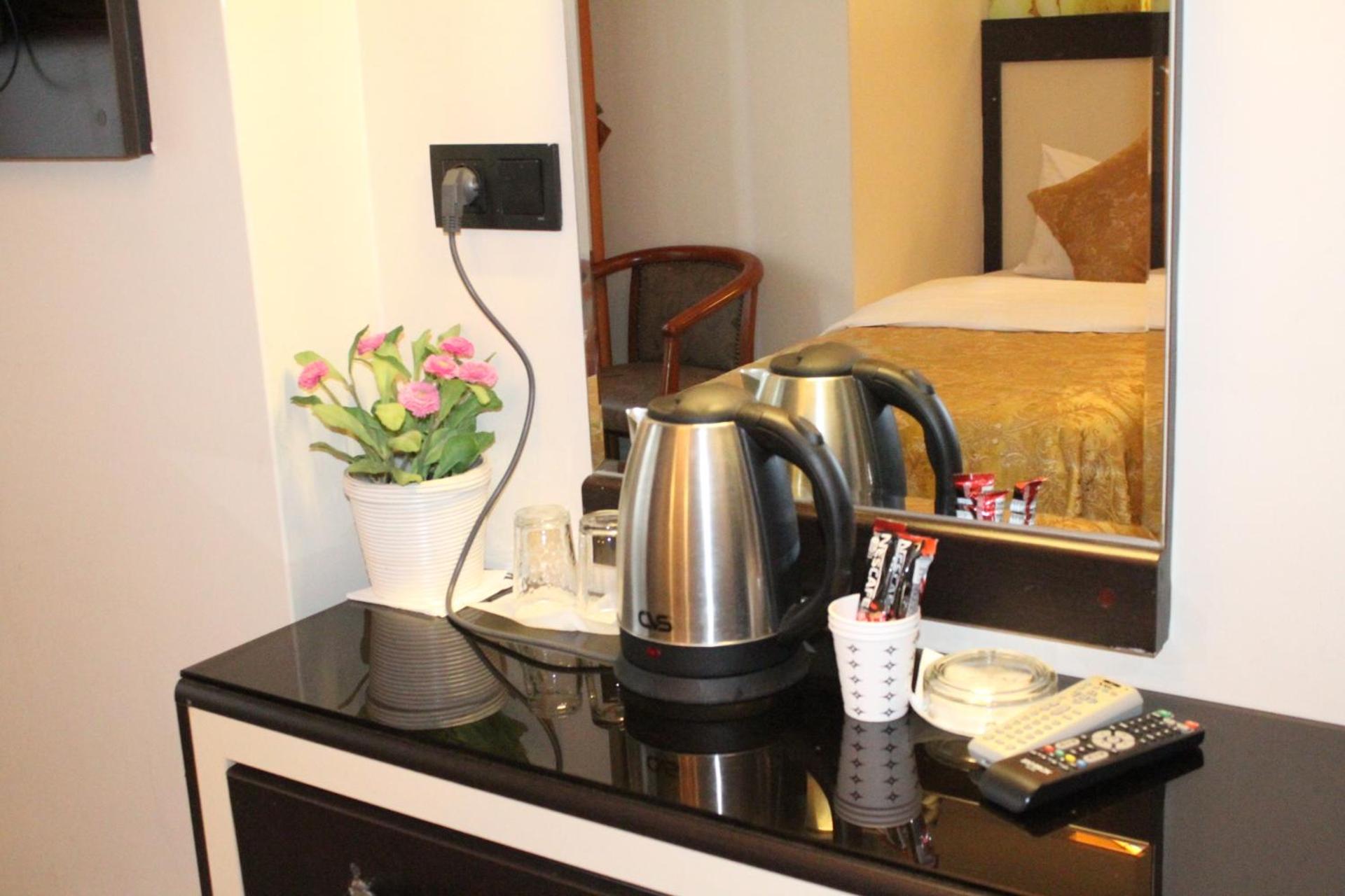 Standard Double or Twin Room photo 3