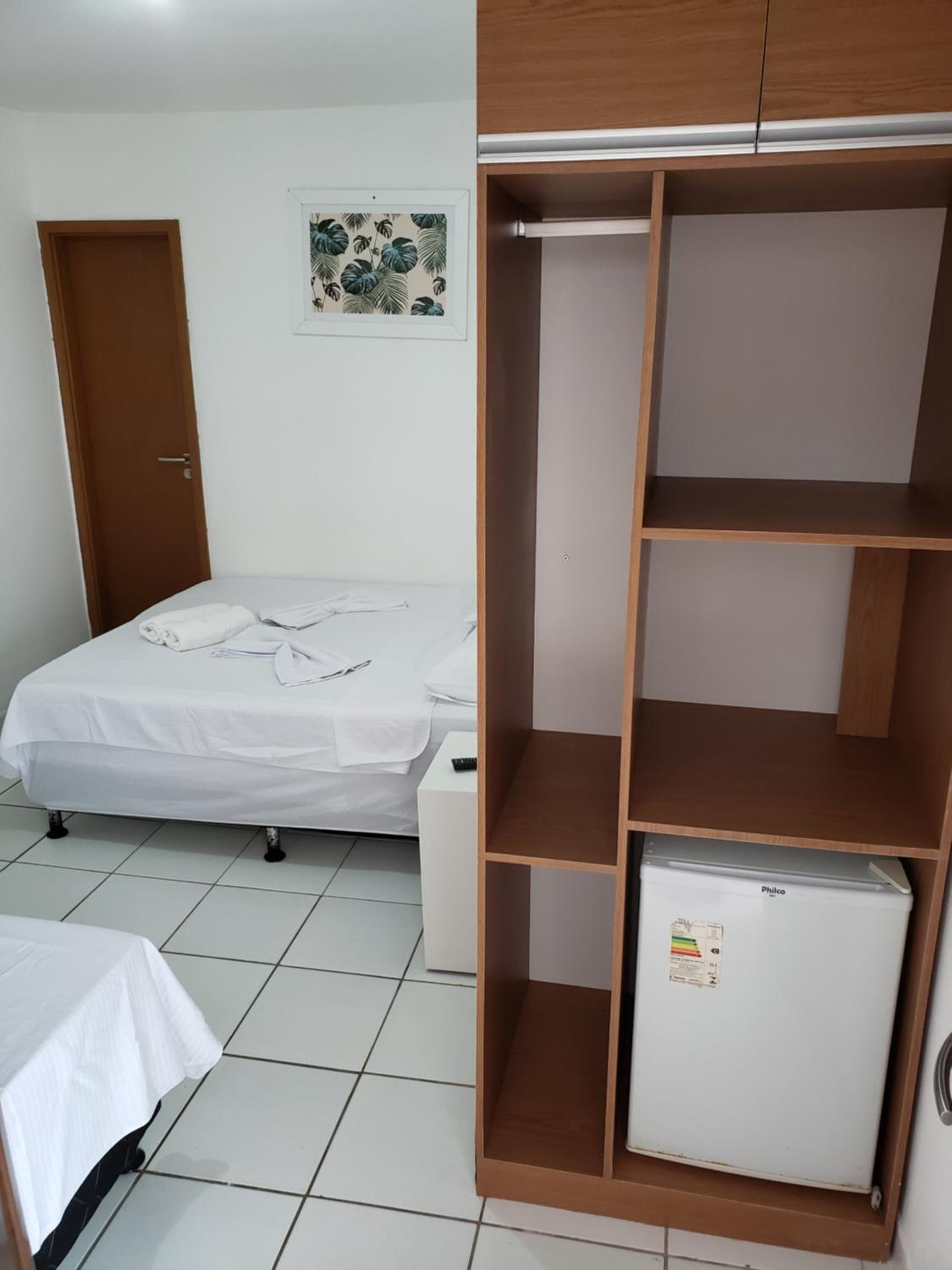 Large Double Room - Photo 1