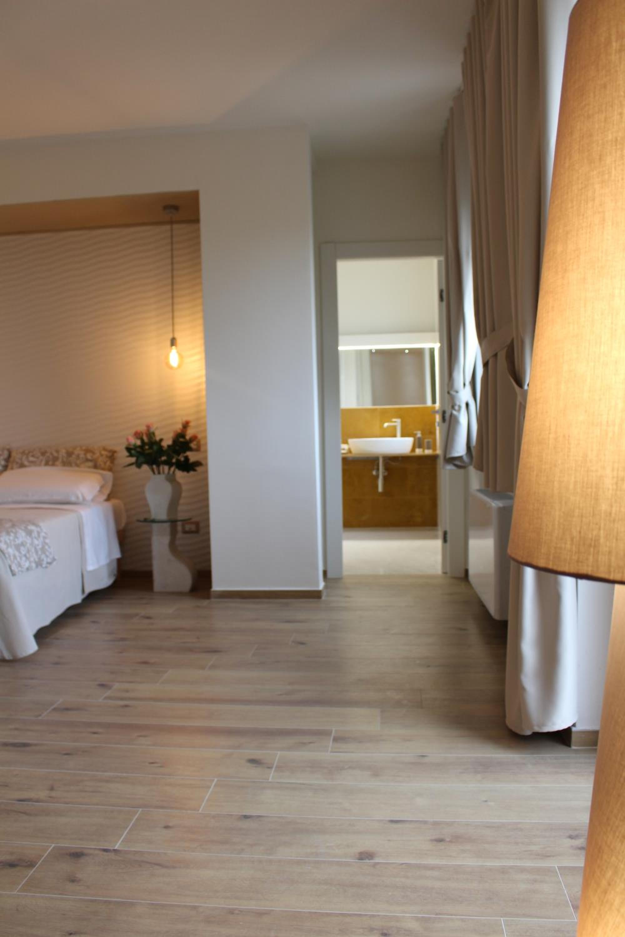 Deluxe Double or Twin Room - Photo 1