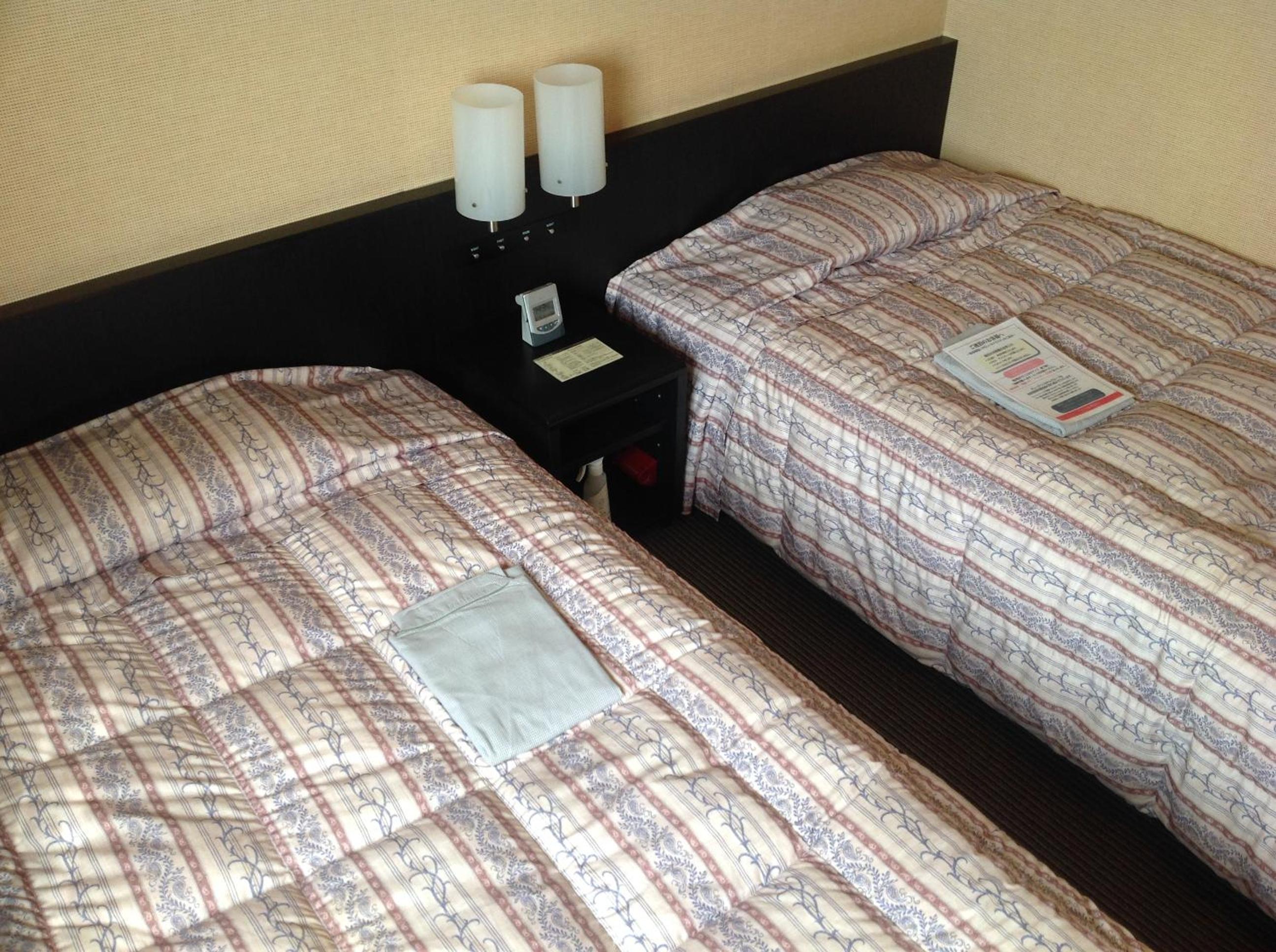 Twin Room - Smoking photo 1