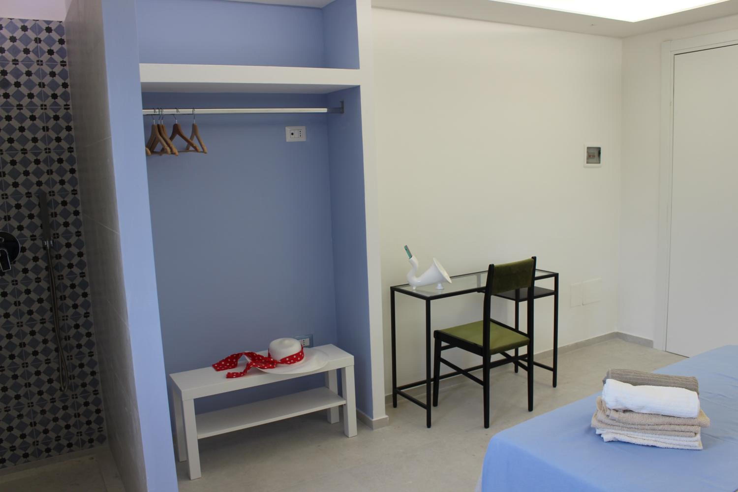 Apartment with Garden View - Photo 5