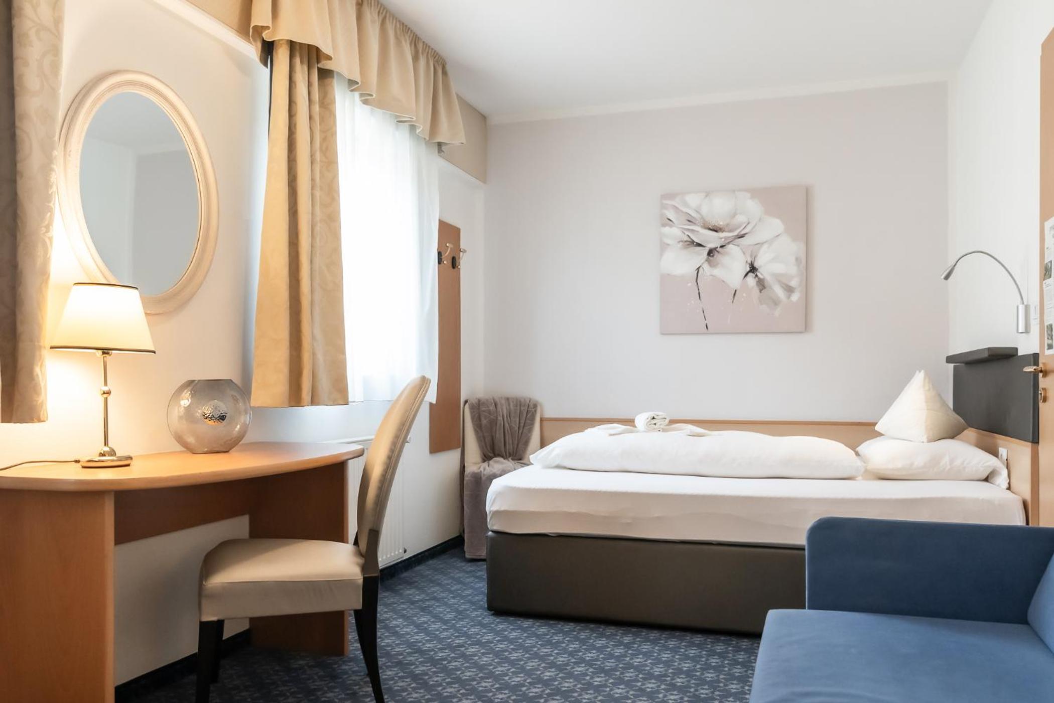 Standard Double Room - Photo 1