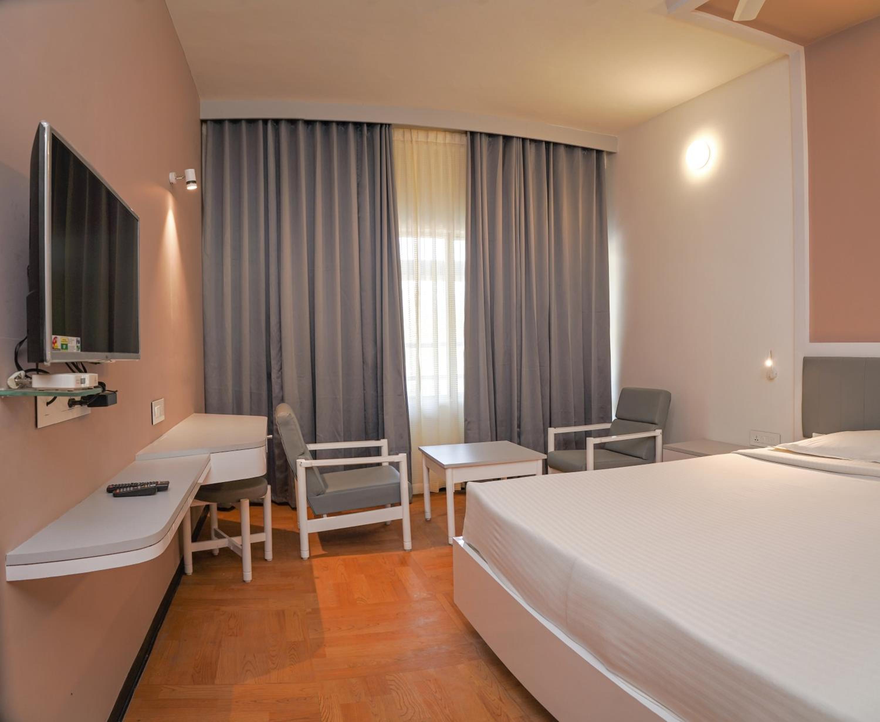 Standard Double Room - Photo 2