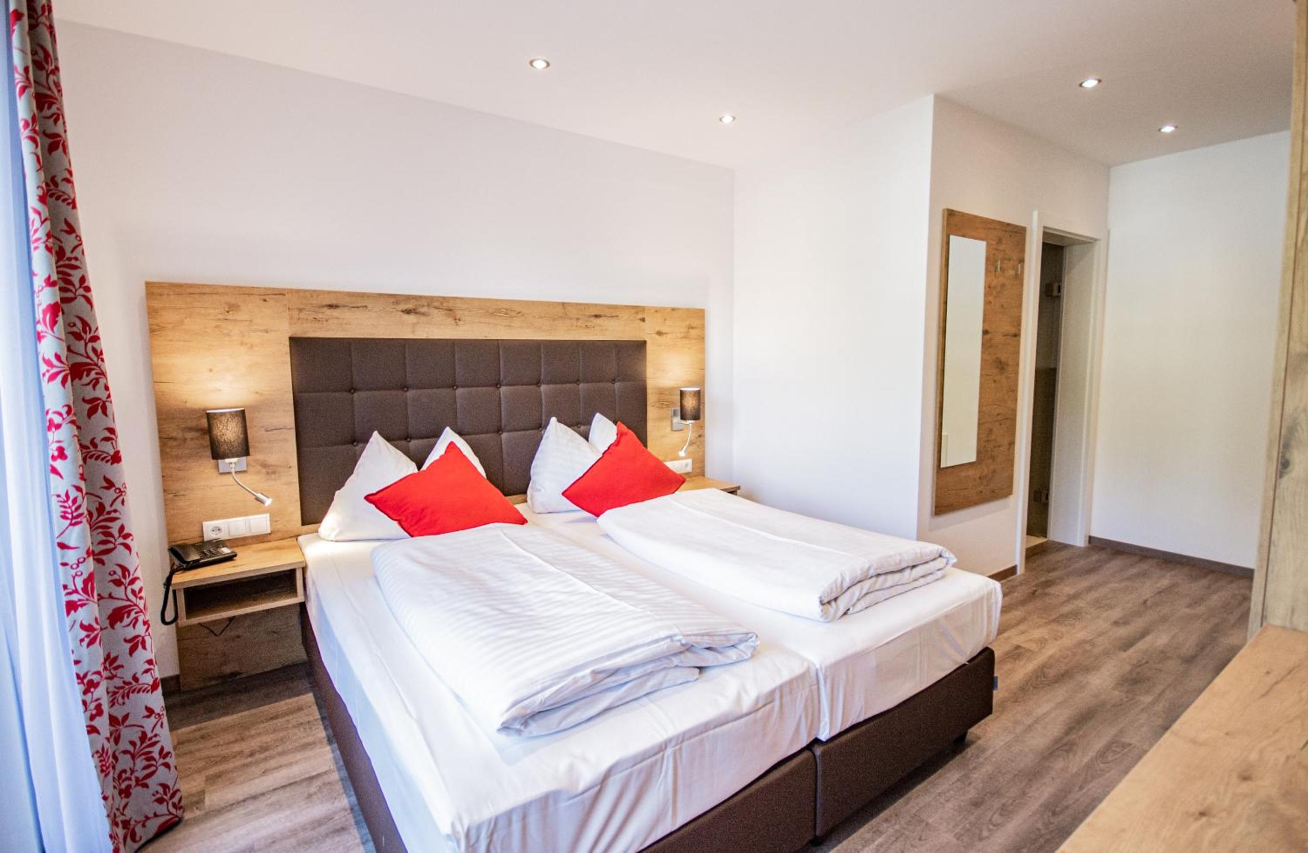Superior Double Room with Balcony - Photo 20
