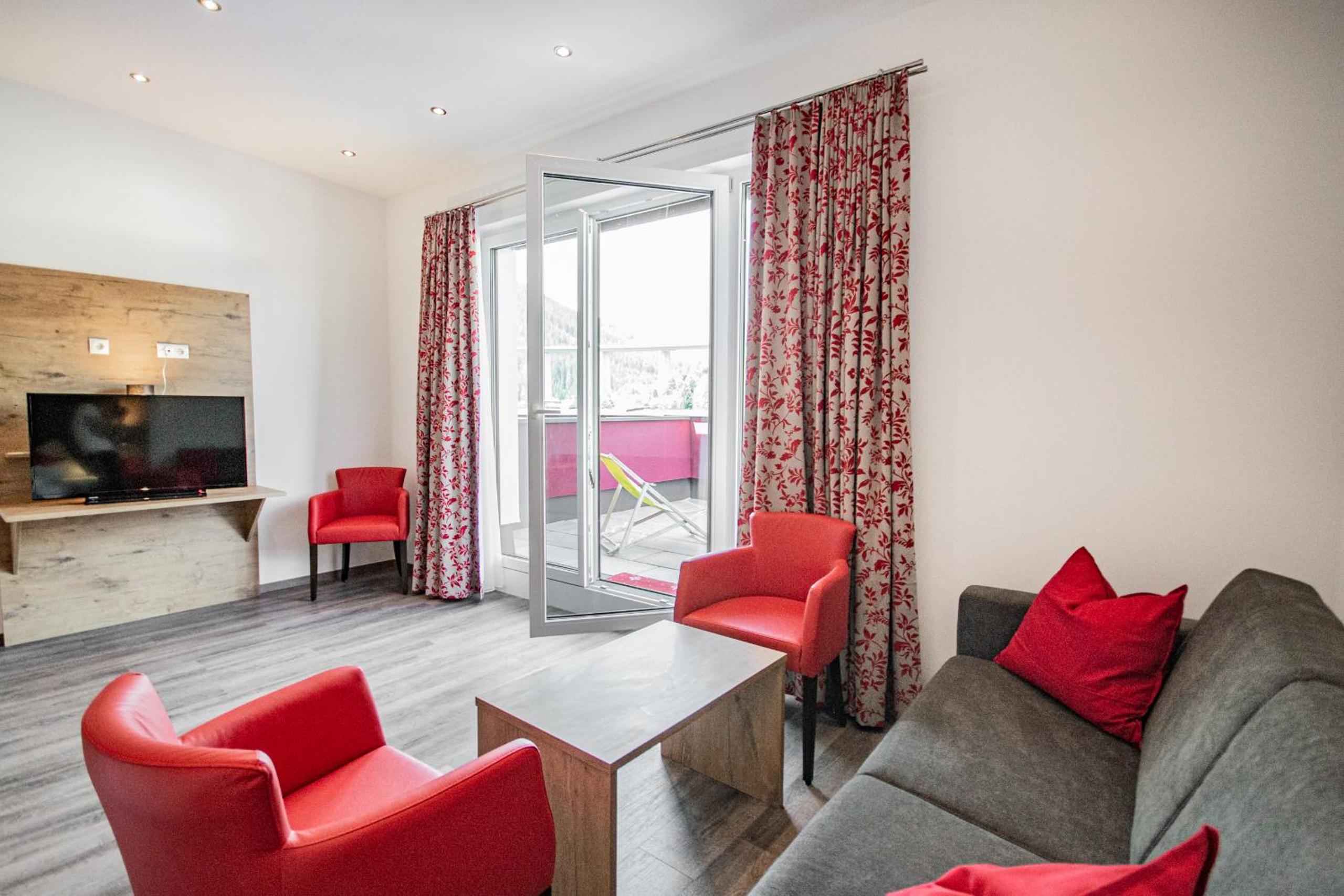 Superior Family Room with roof terrace (4 Adults -6 Adults) - Photo 2
