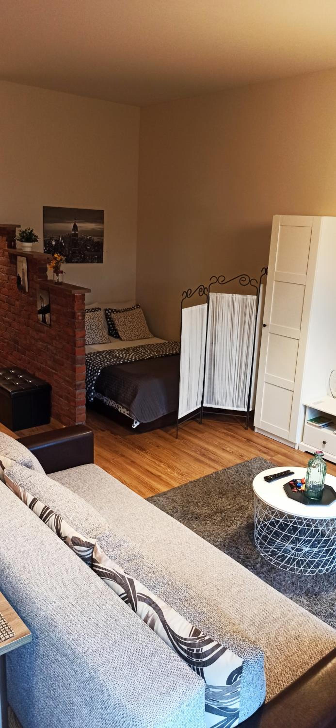 One-Bedroom Apartment - Photo 5