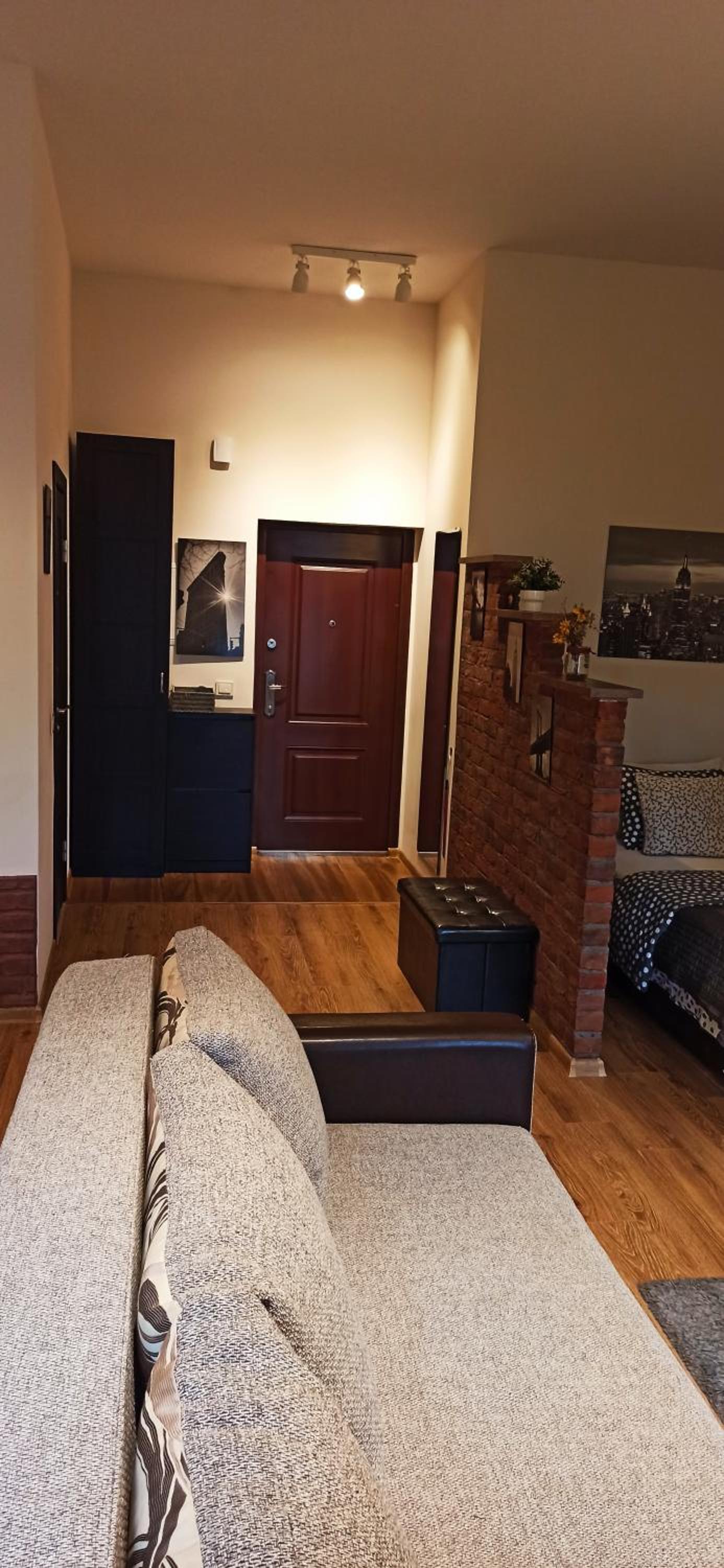 One-Bedroom Apartment - Photo 4