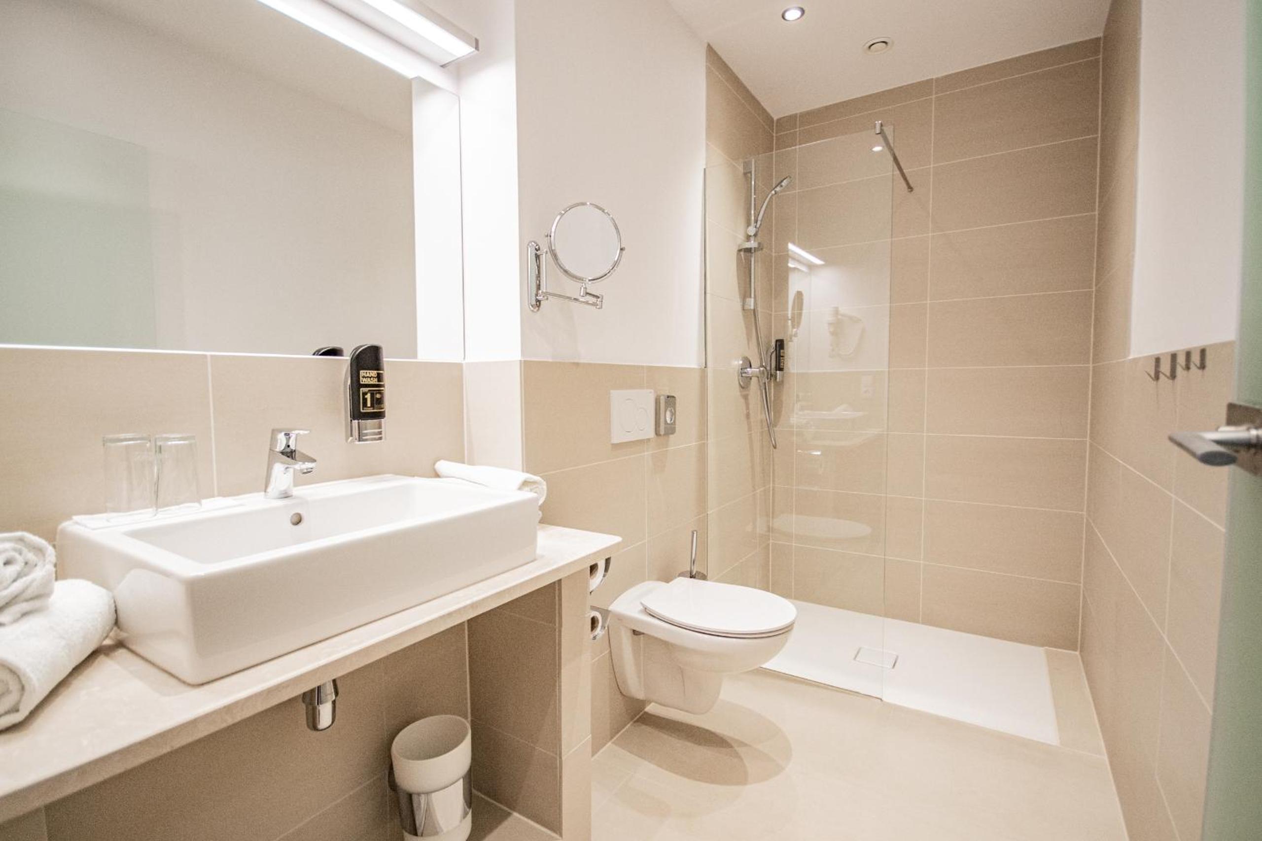 Superior Double Room - Photo 19