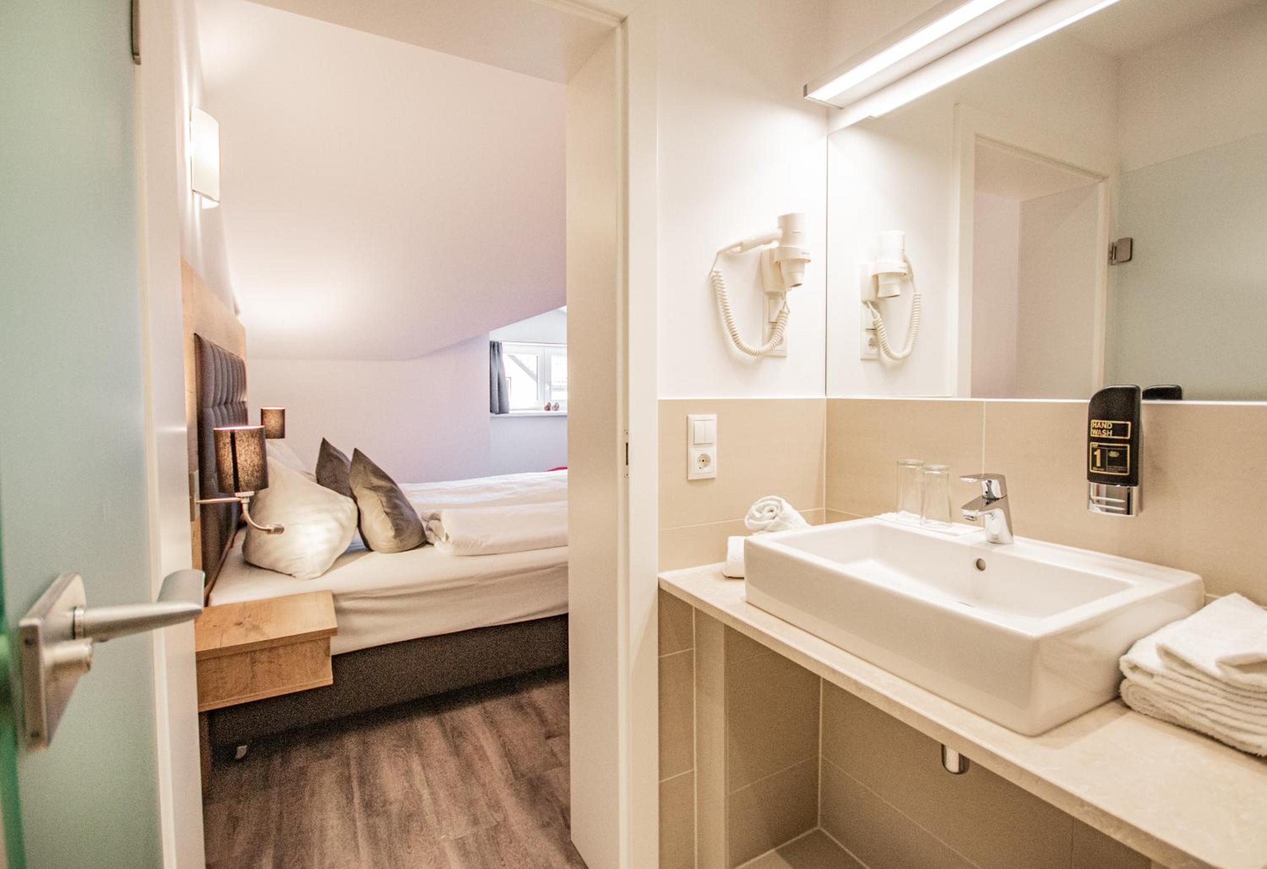 Superior Double Room - Photo 20