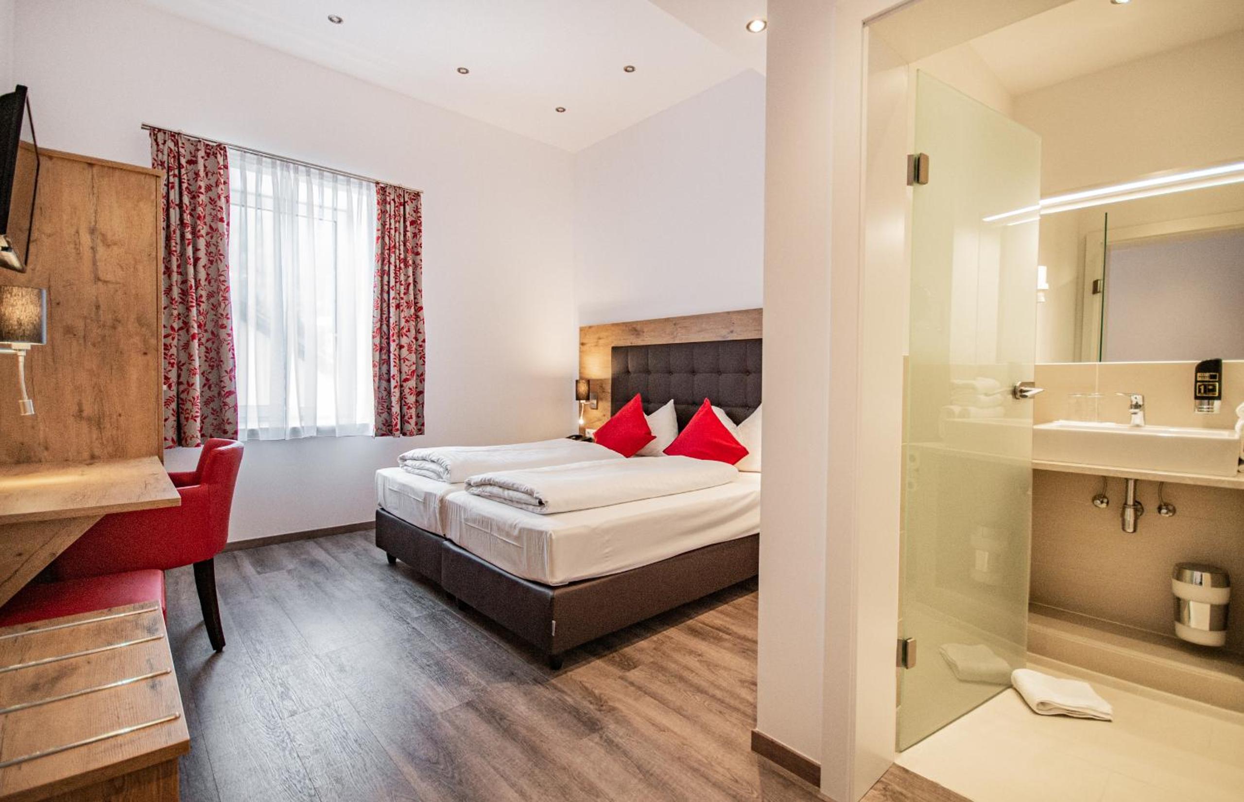 Superior Double Room - Photo 3