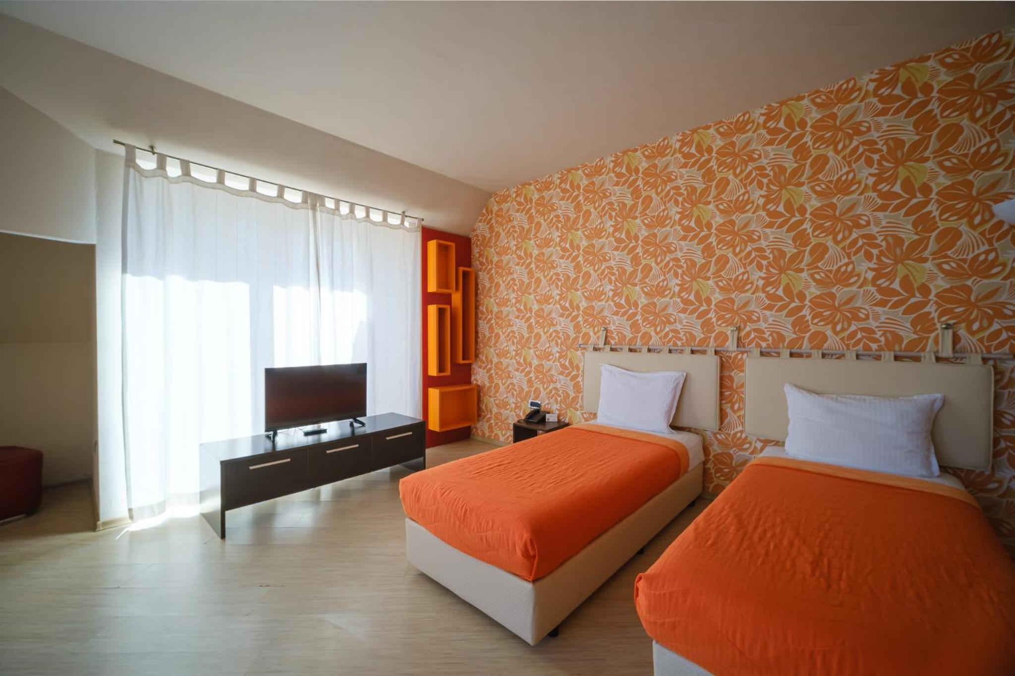 One-Bedroom Apartment - Photo 5