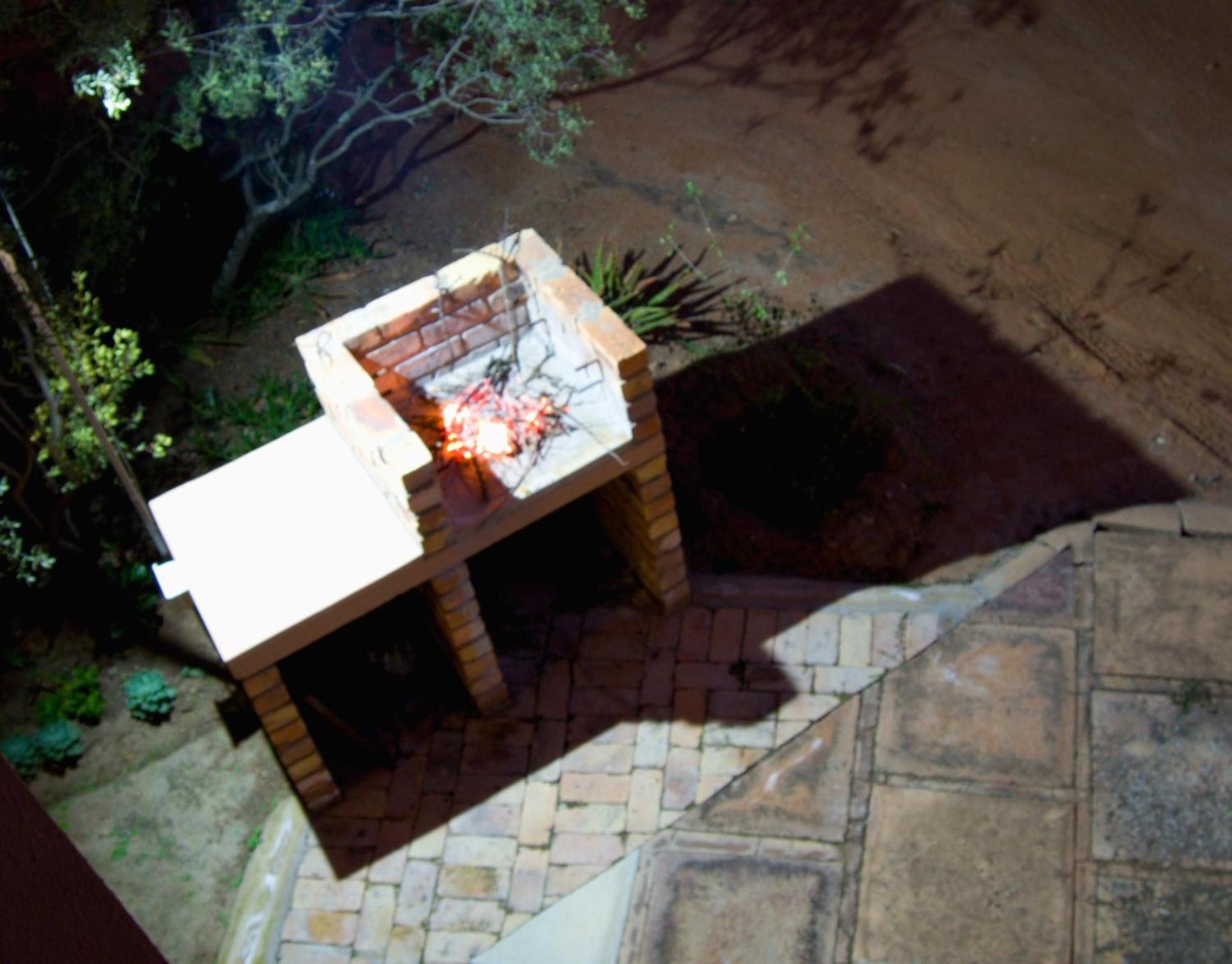 Deluxe Double Room with Bath - Photo 9