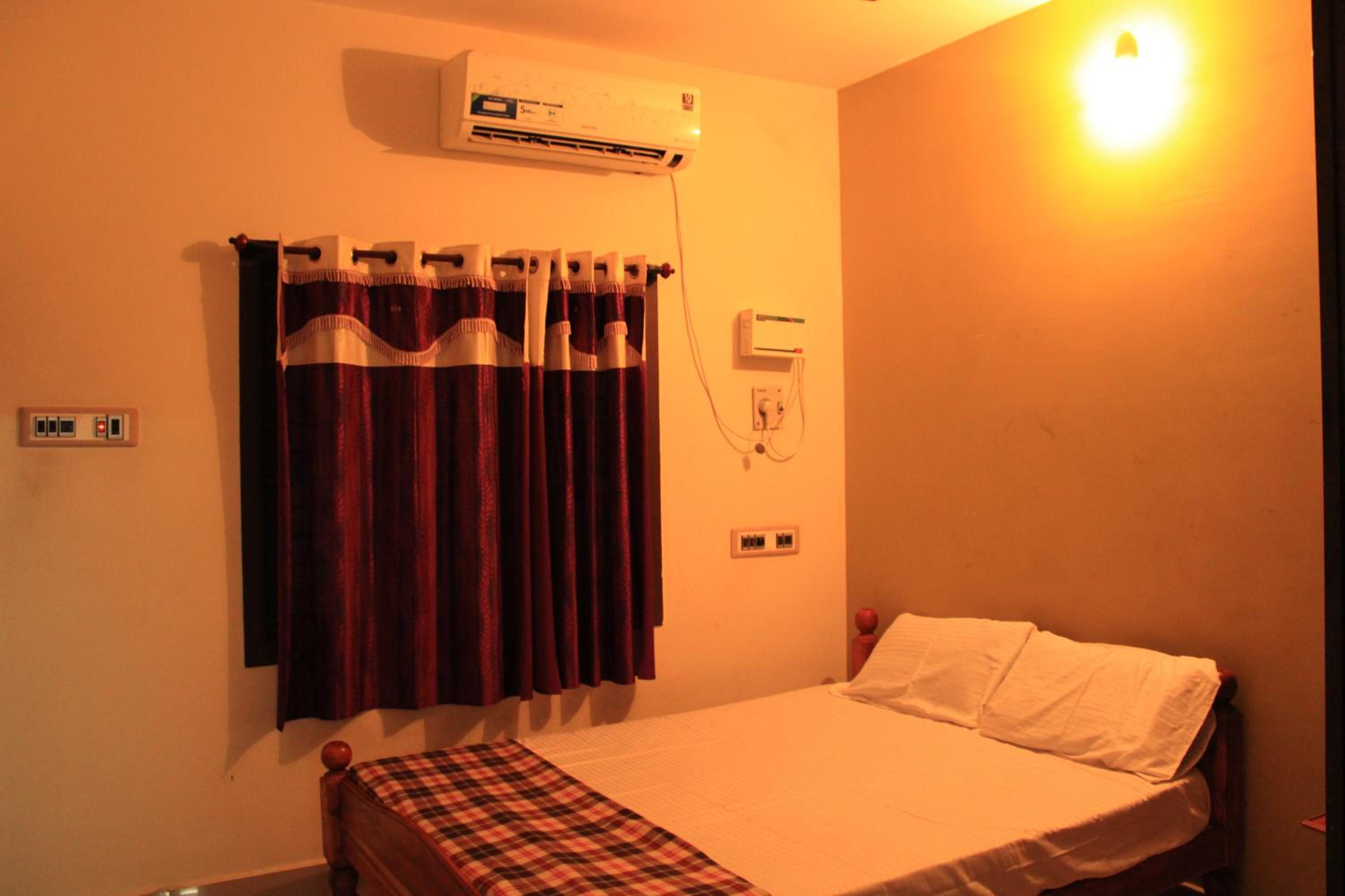 Deluxe Room - Photo 1