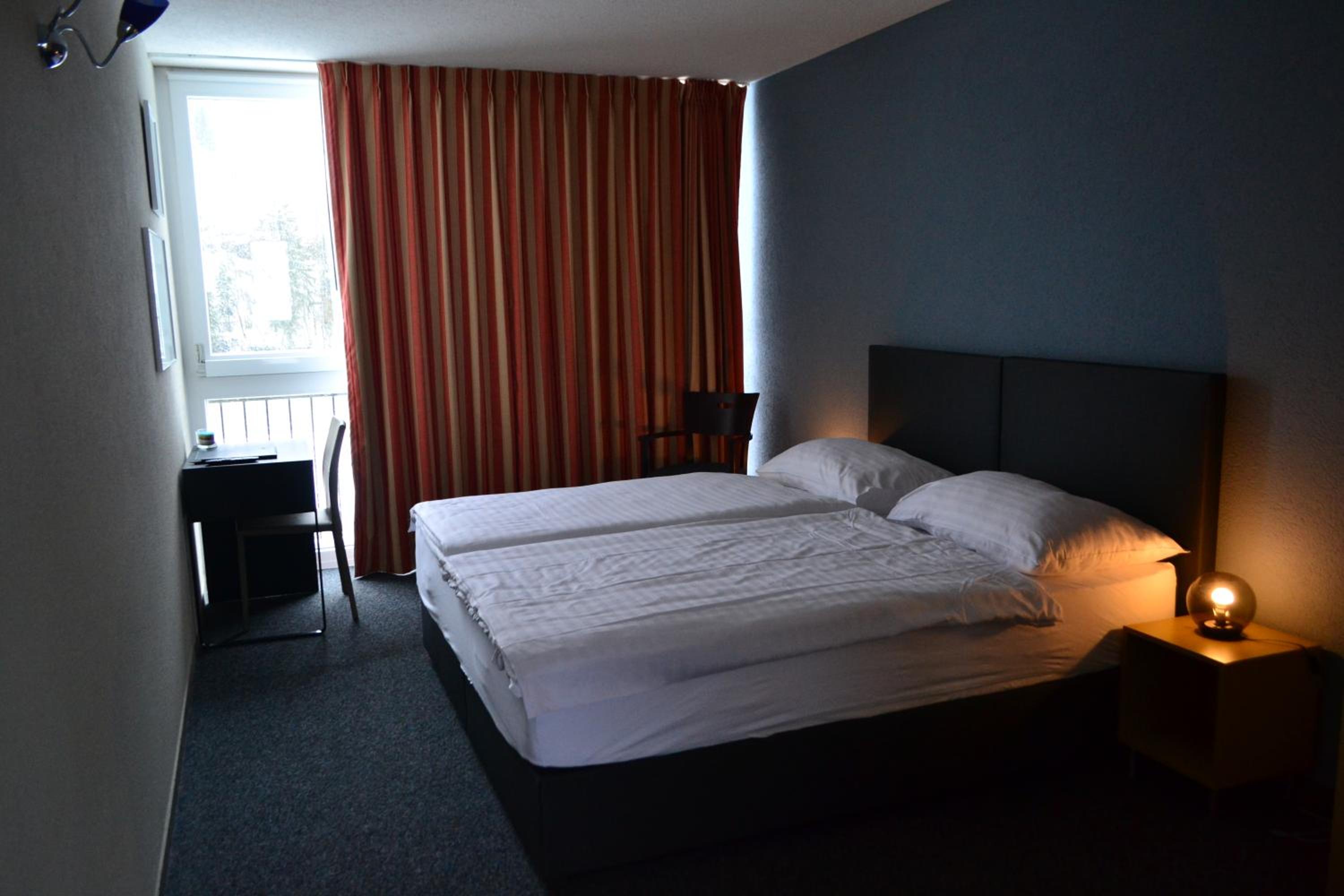Double Room with Lake View - Photo 14