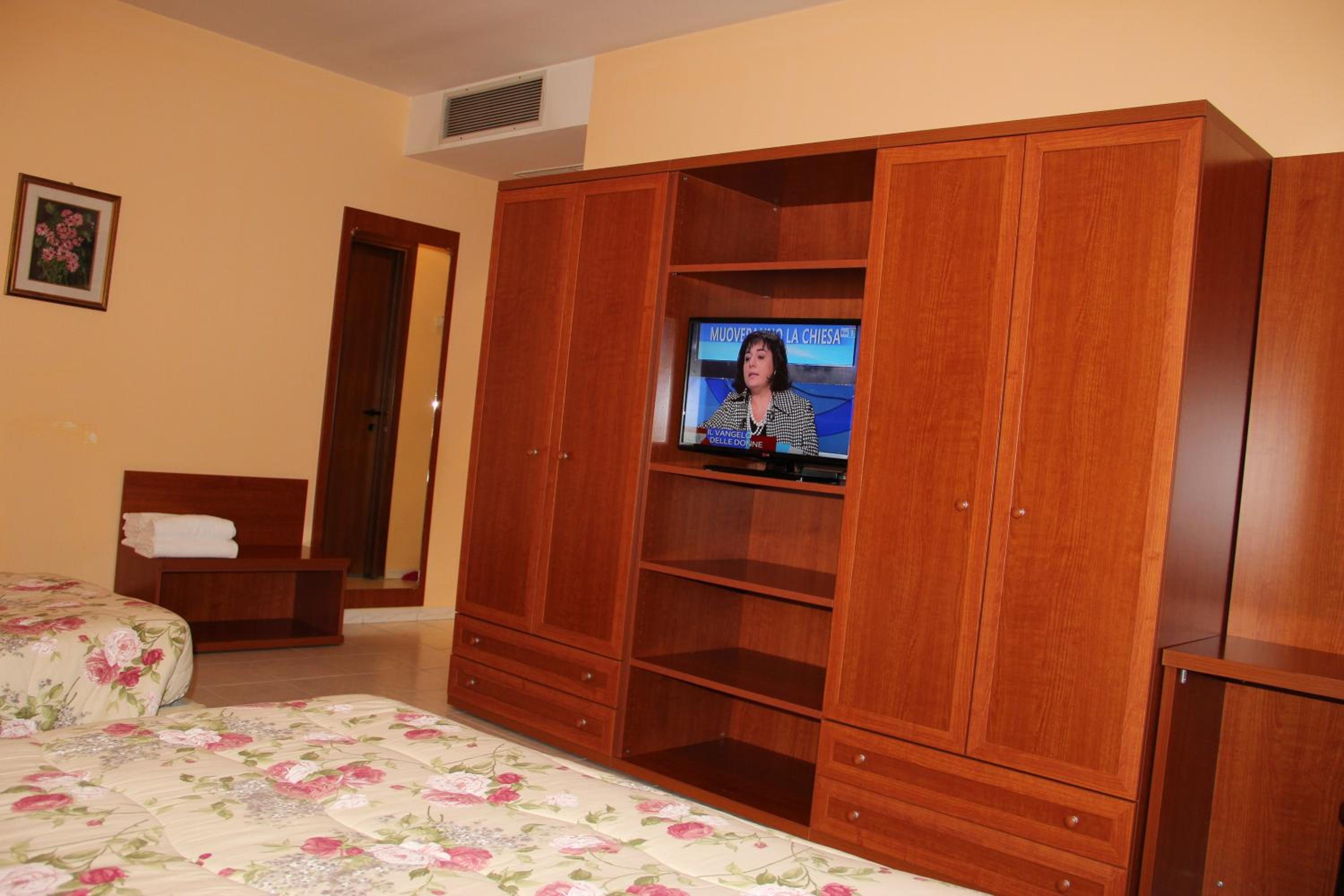 Quadruple Room photo 2