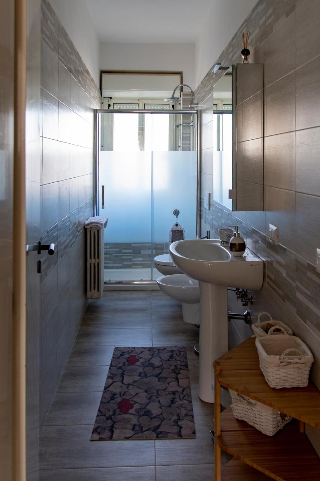 Two-Bedroom Apartment - Photo 16