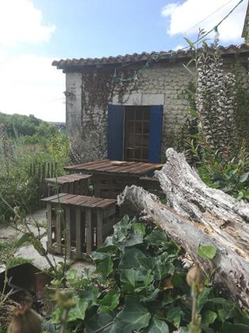 Double Room with Garden View - Photo 11