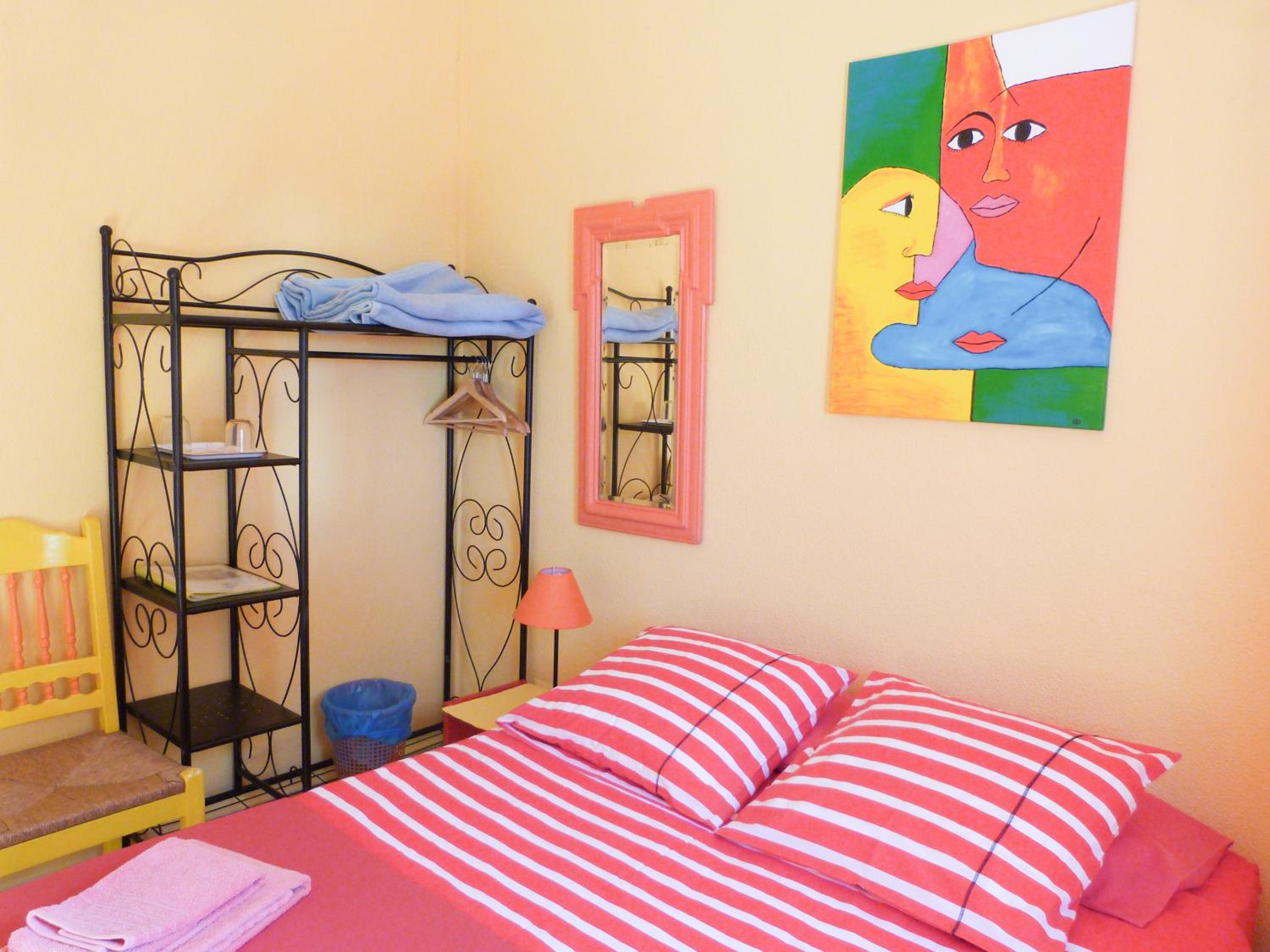 Double Room with Shared Bathroom photo 2