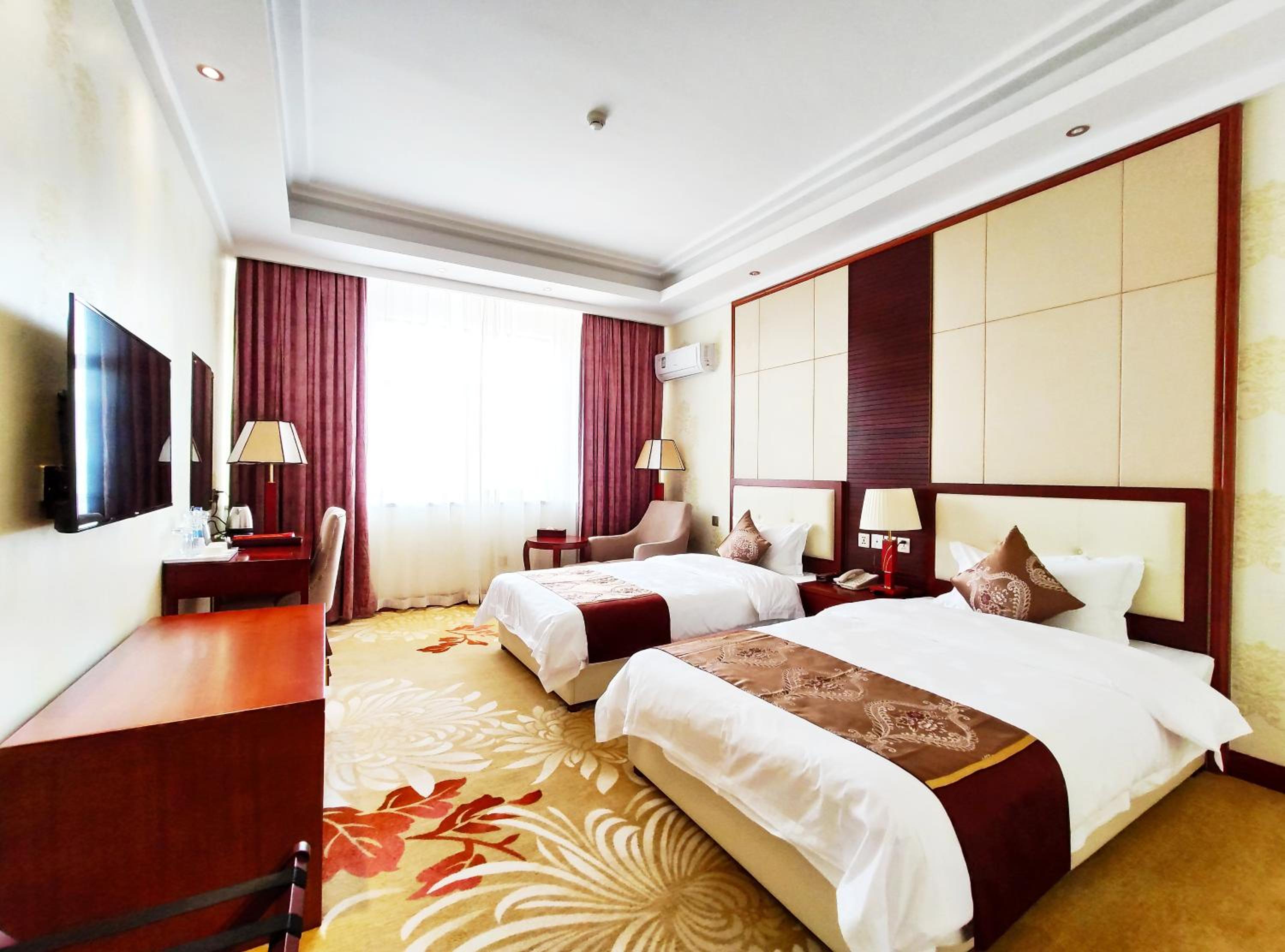 Twin Room with Private Bathroom