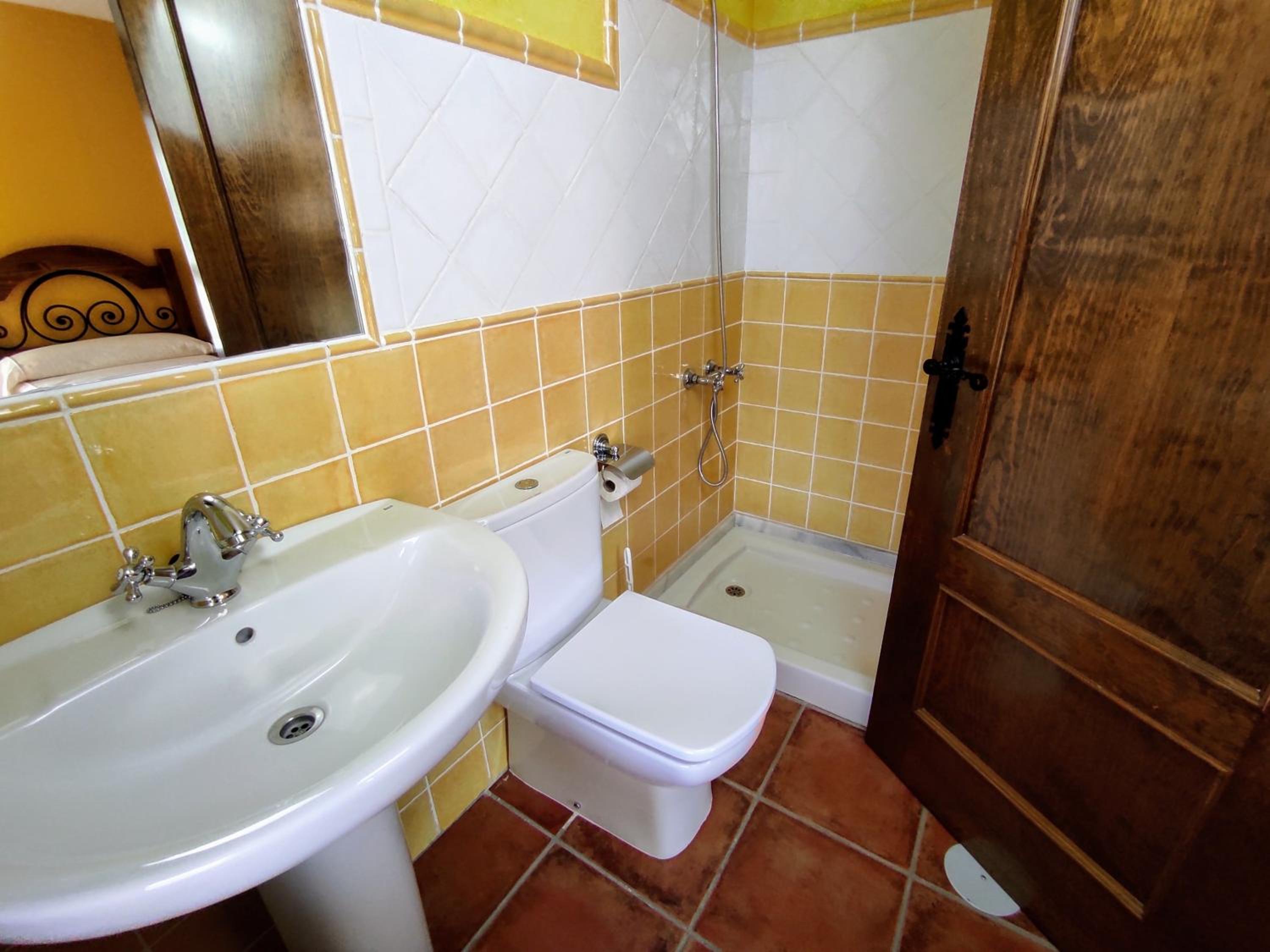 Three-Bedroom Apartment - Photo 4
