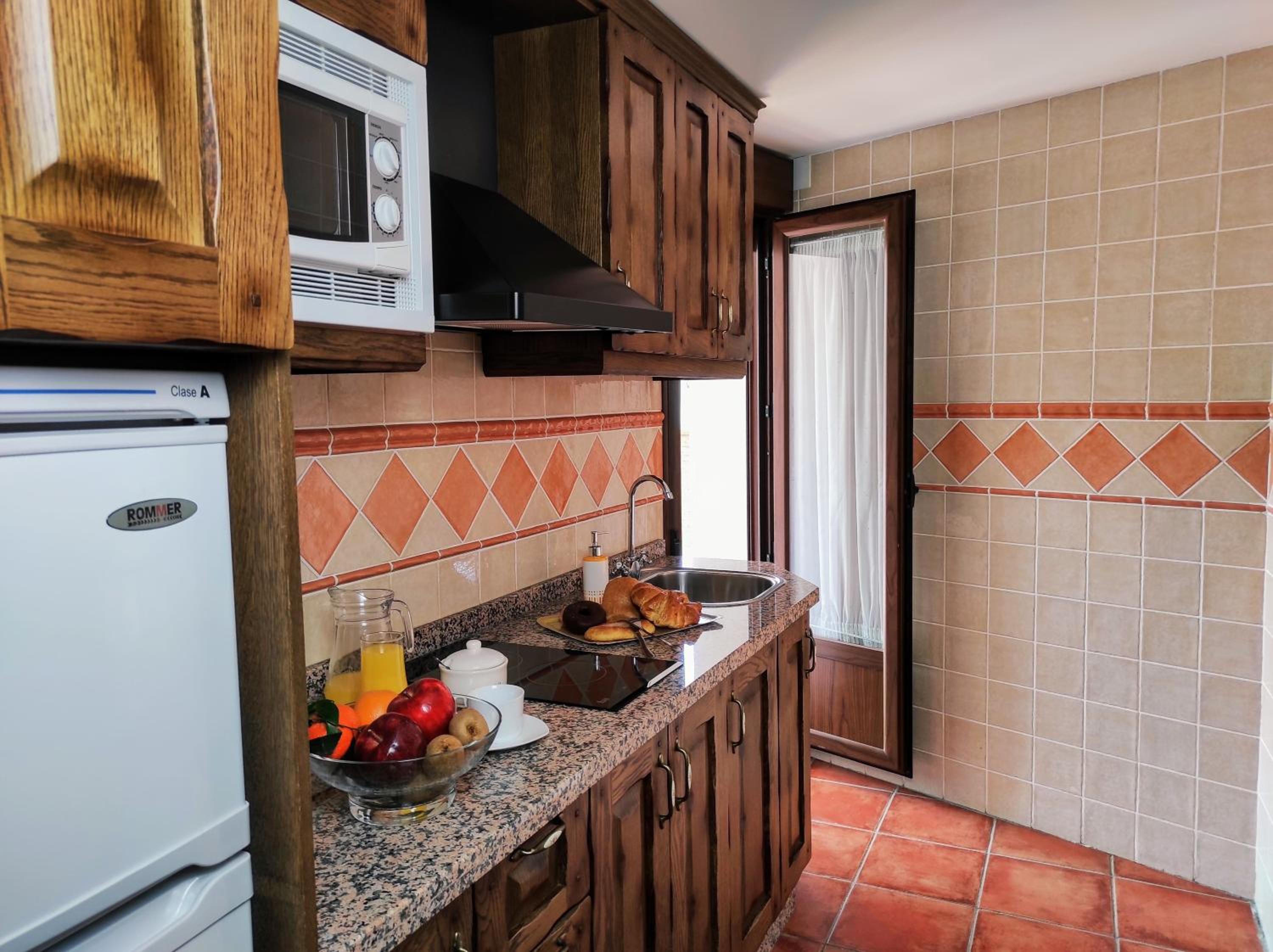 Three-Bedroom Apartment - Photo 7