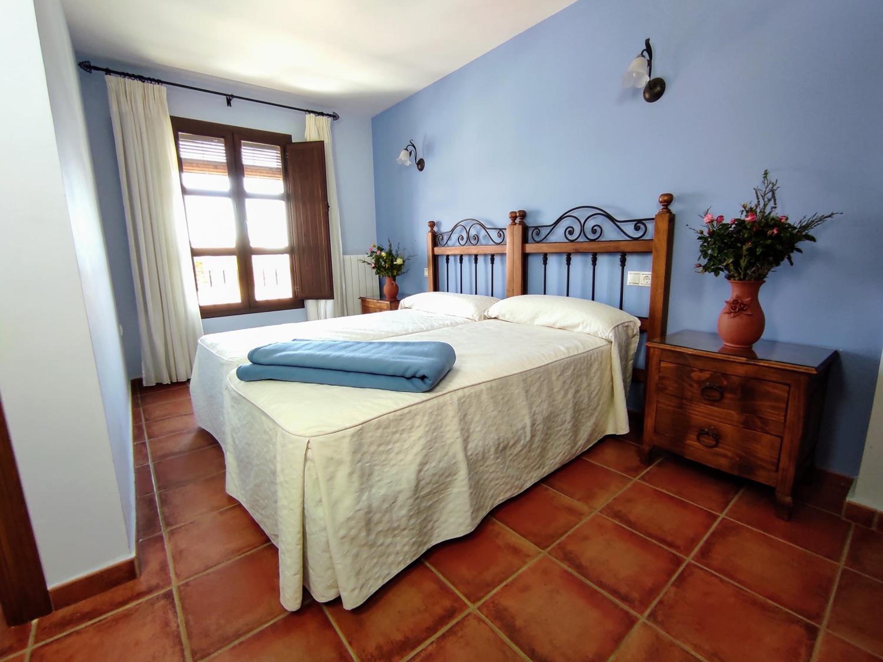 Two-Bedroom Apartment - Photo 4