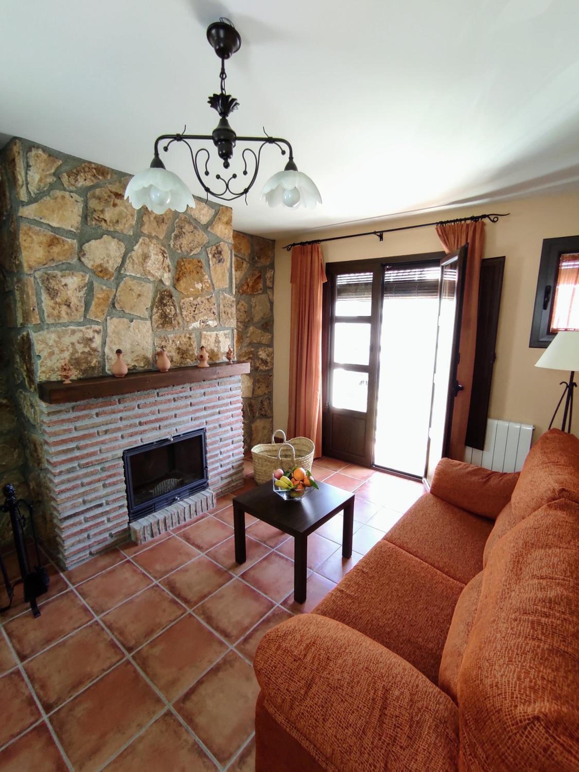 Three-Bedroom Apartment - Photo 8