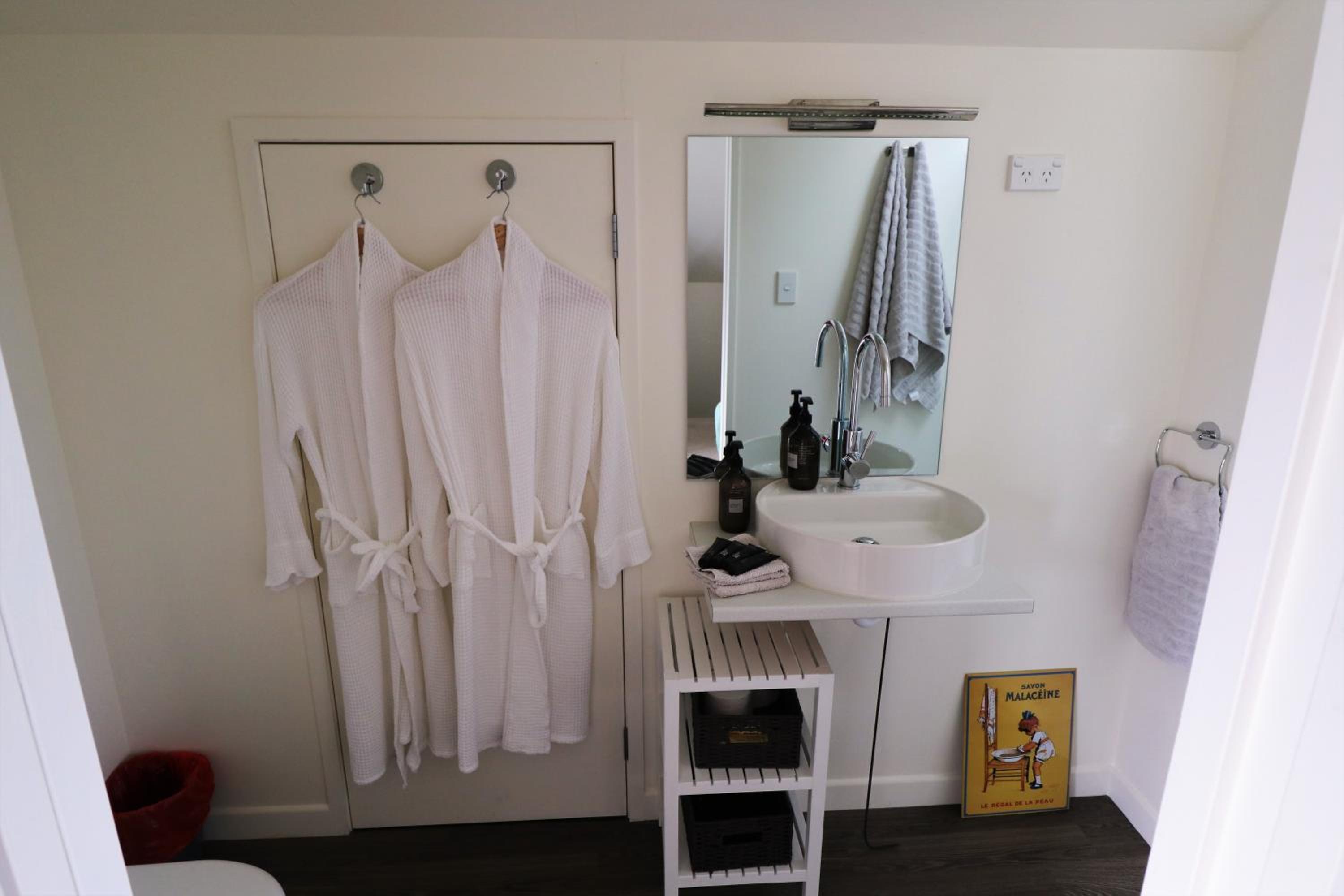 Deluxe Double Room (2 Adults + 1 Child) photo 2